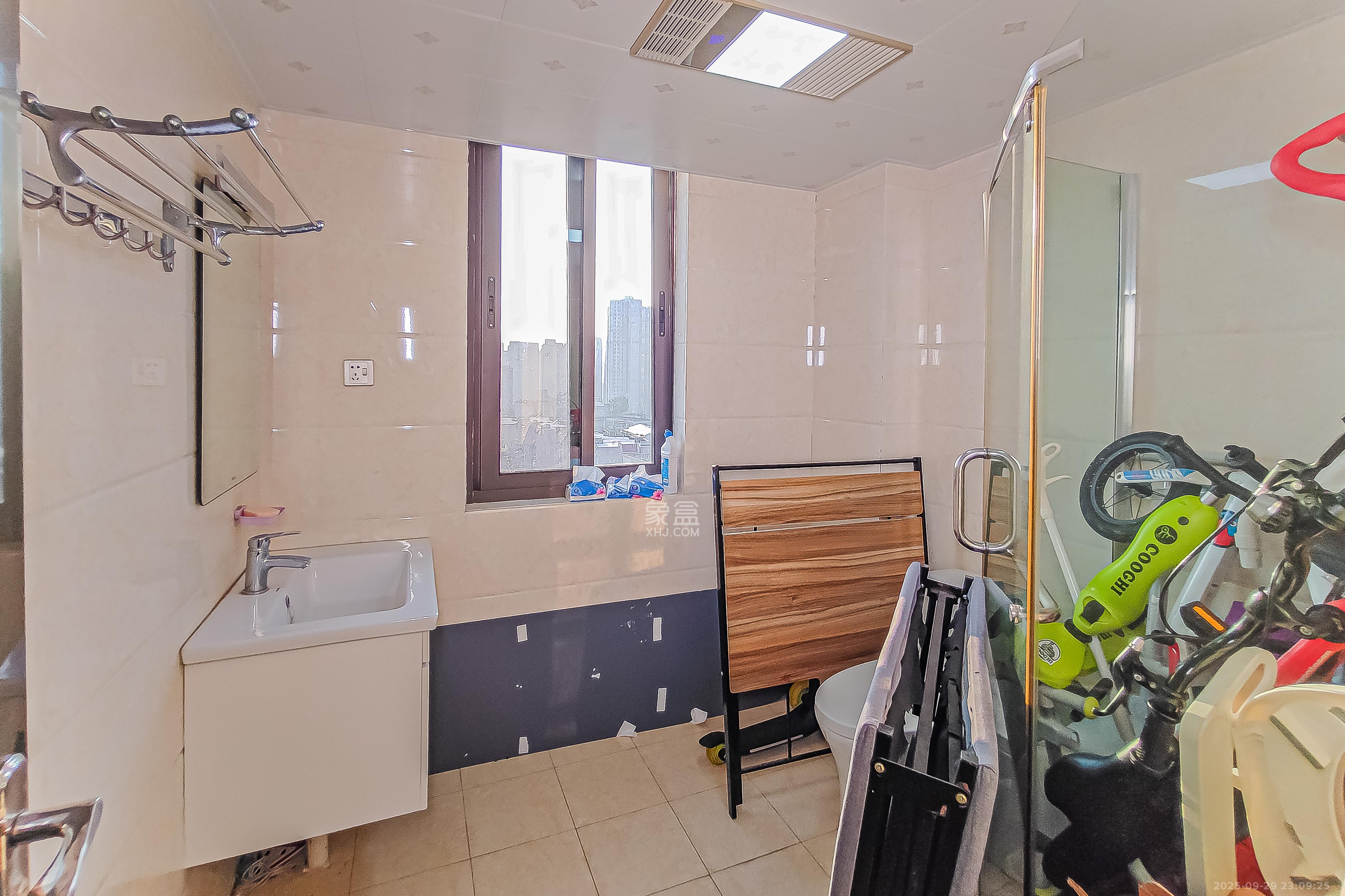 通用时代国际社区 3室2厅2卫 158.0万 通用时代国际社区 3室2厅2卫 158.0万卫生间