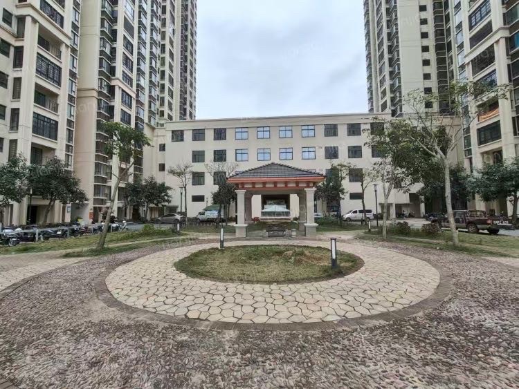 新琼雅苑 2室2厅1卫 79.0万 新琼雅苑 2室2厅1卫 79.0万客厅