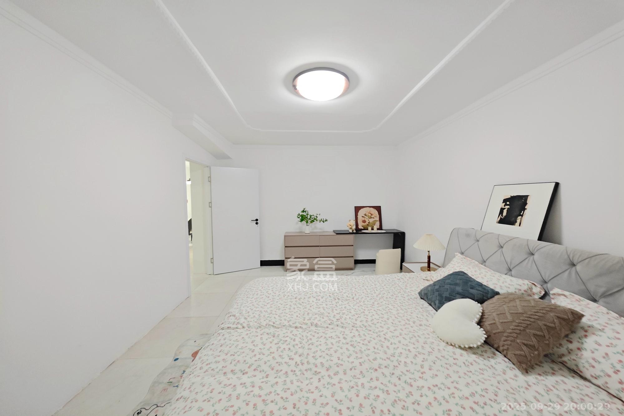 桂花二村  2室2厅1卫    65.0万卧室