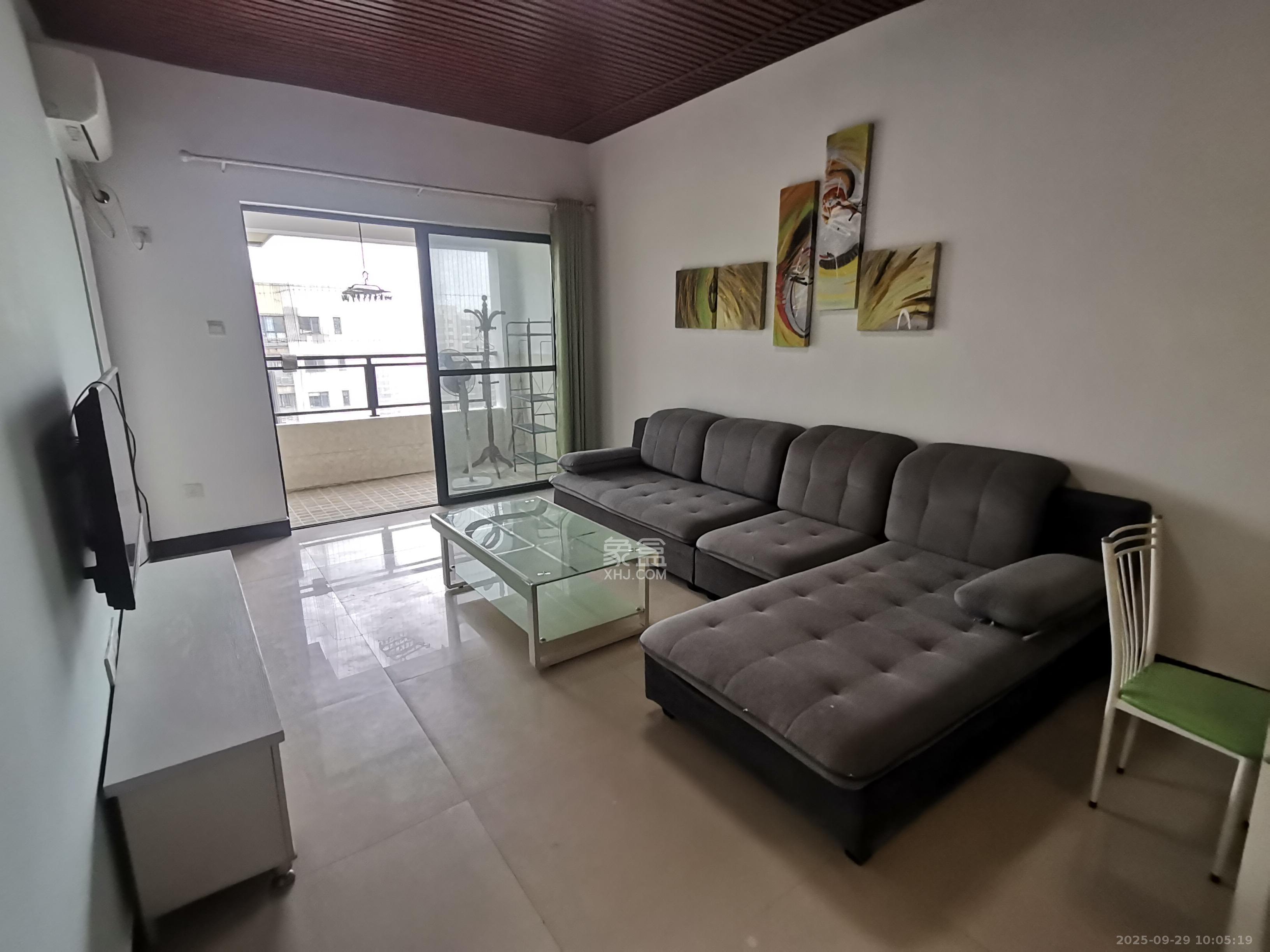 好莱城(弘德西街)  2室1厅1卫    1800.0元/月 好莱城(弘德西街)  2室1厅1卫    1800.0元/月