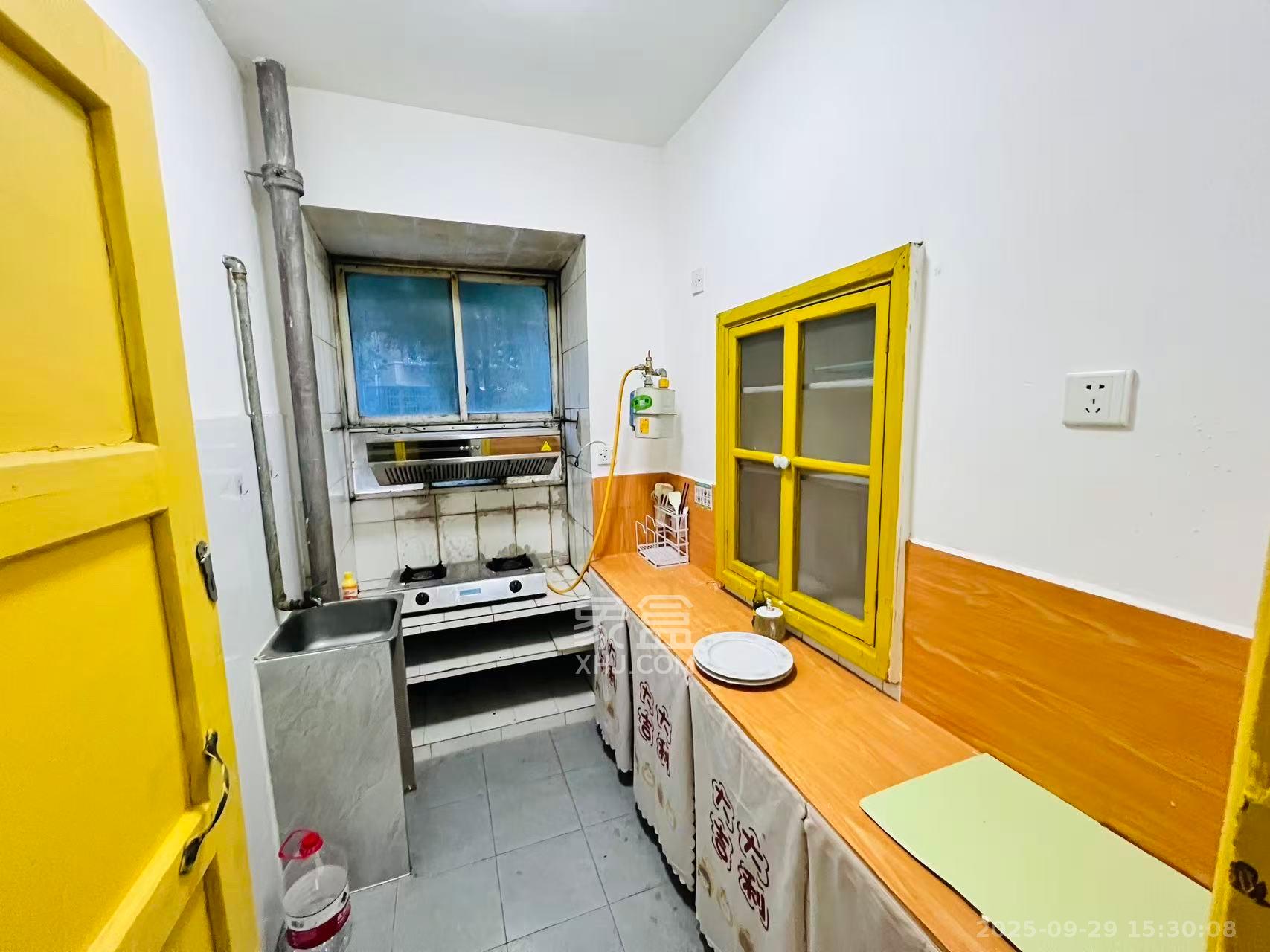 长坡社区 1室1厅1卫 1200.0元/月 长坡社区 1室1厅1卫 1200.0元/月室内图