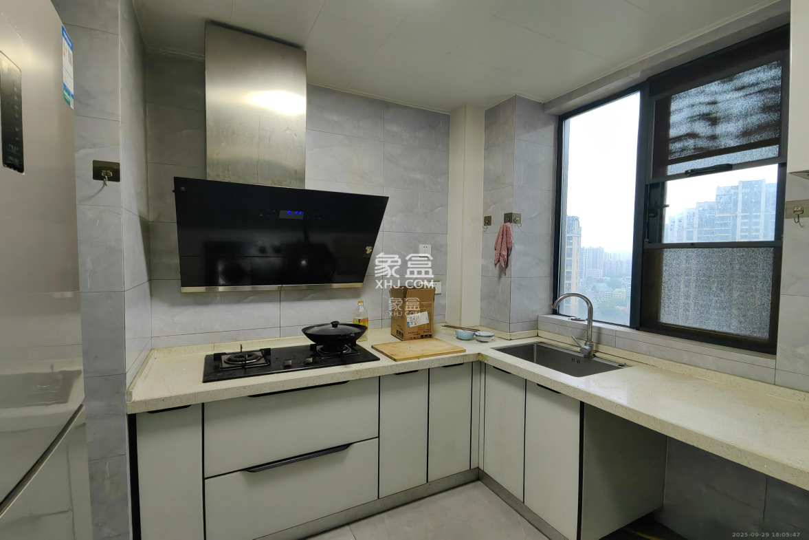 中建梅溪湖中心 4室2厅2卫 3600.0元/月 中建梅溪湖中心 4室2厅2卫 3600.0元/月室内图