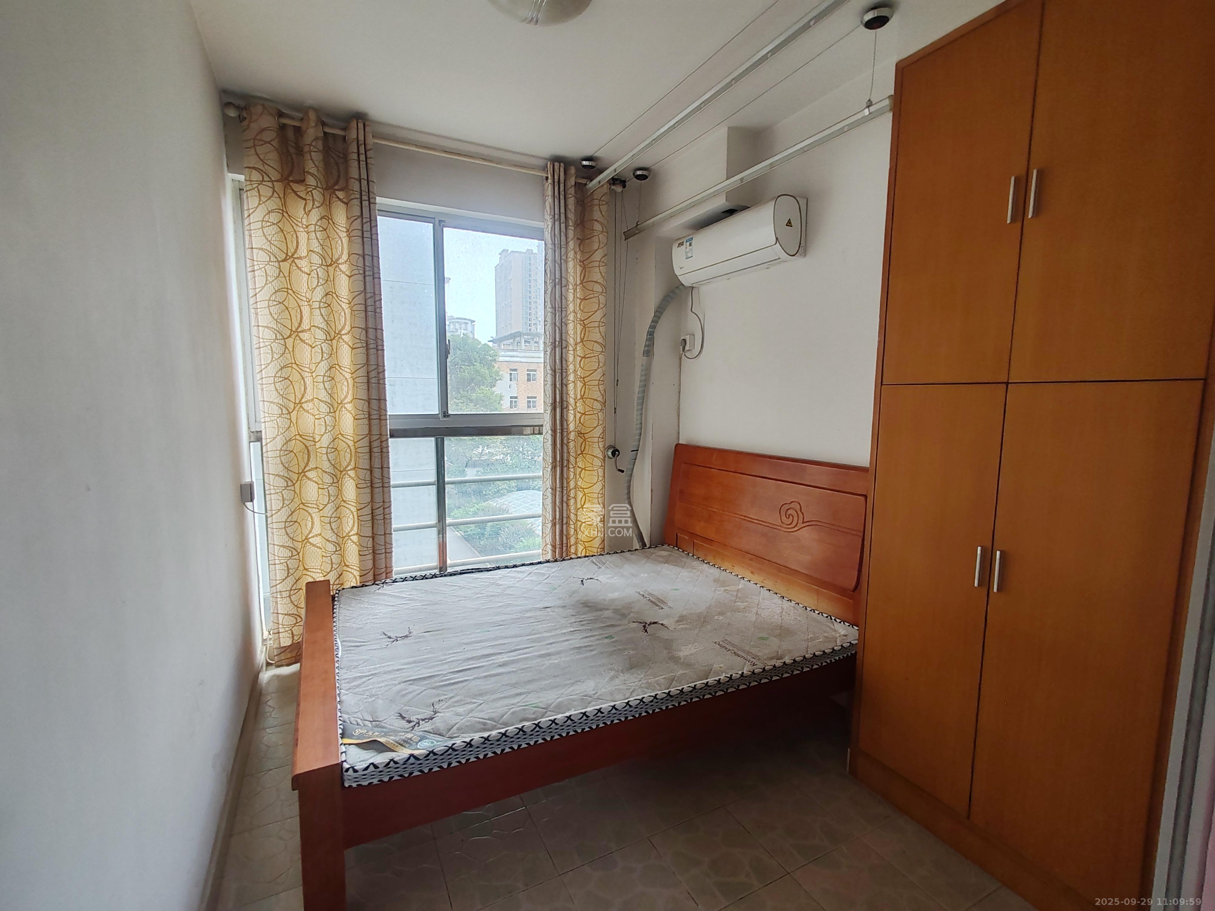 申奥美域  3室2厅1卫    2000.0元/月室内图