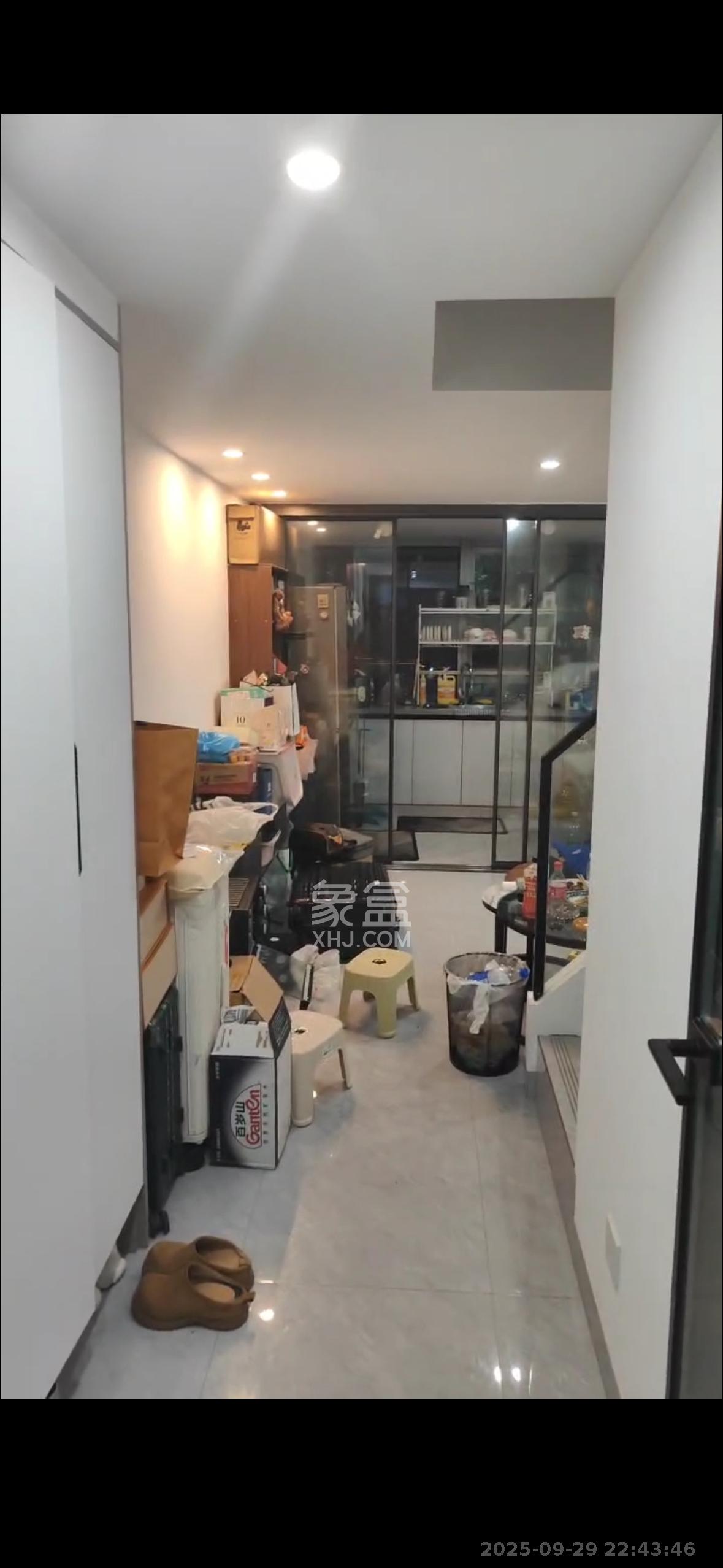 卓越伊景寓  1室0厅0卫    2200.0元/月室内图