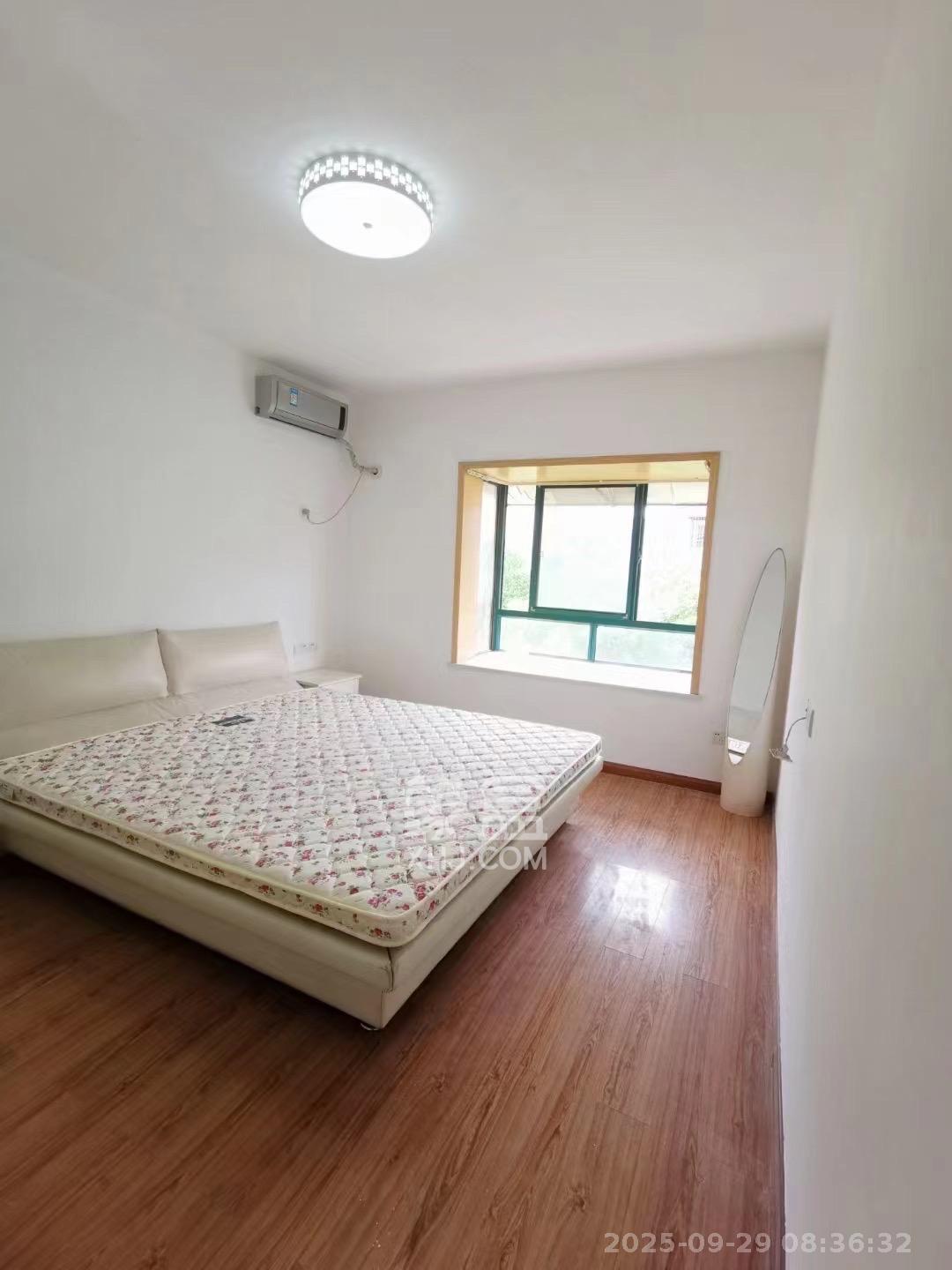 银桂苑 3室2厅2卫 2200.0元/月 银桂苑 3室2厅2卫 2200.0元/月室内图