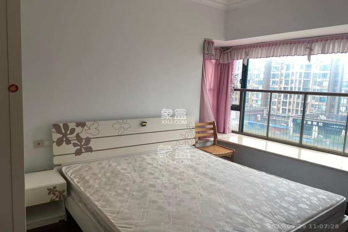 恒大名都 2室2厅1卫 1400.0元/月 恒大名都 2室2厅1卫 1400.0元/月室内图