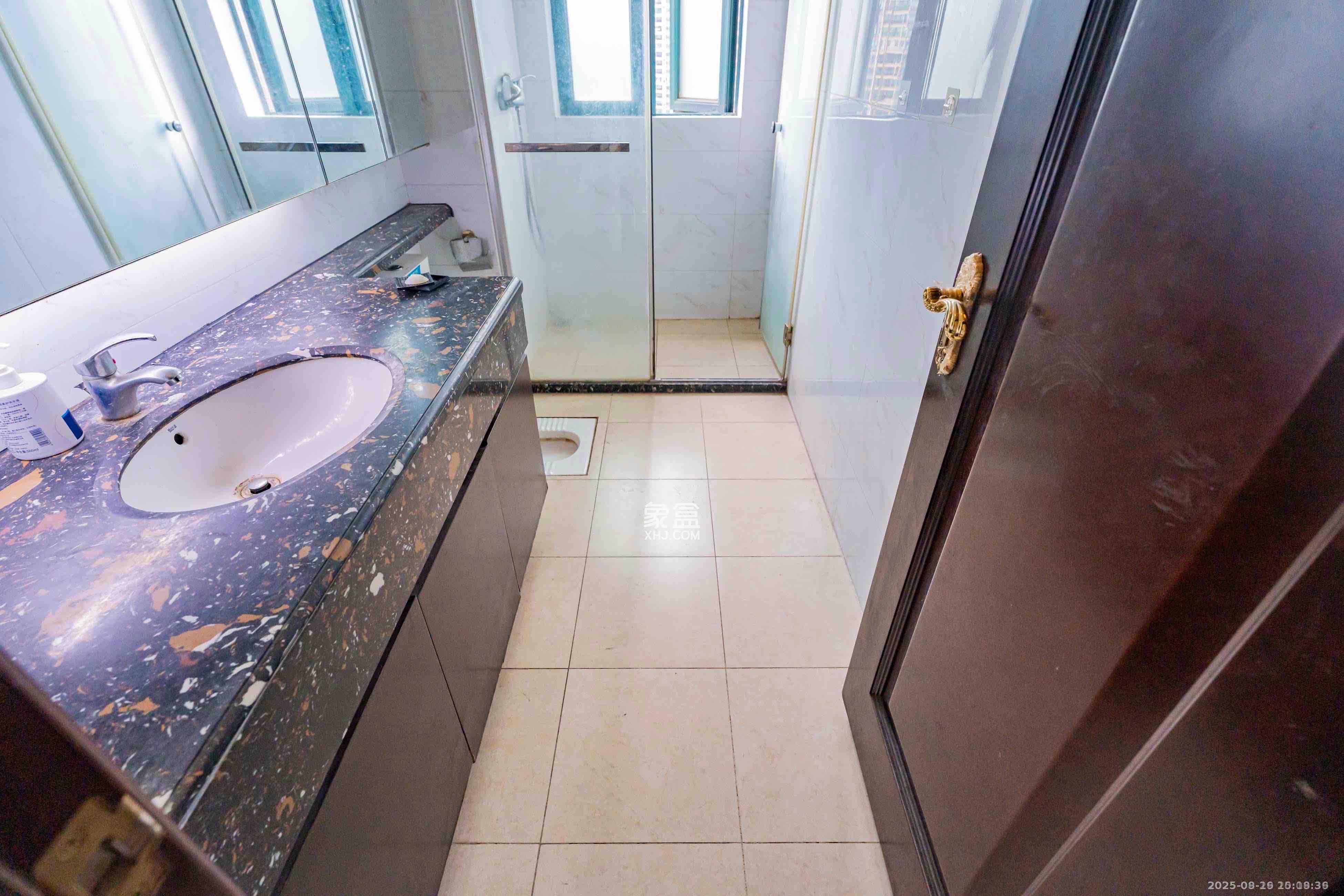 恒大雅苑  3室2厅2卫    2800.0元/月 恒大雅苑  3室2厅2卫    2800.0元/月室内图