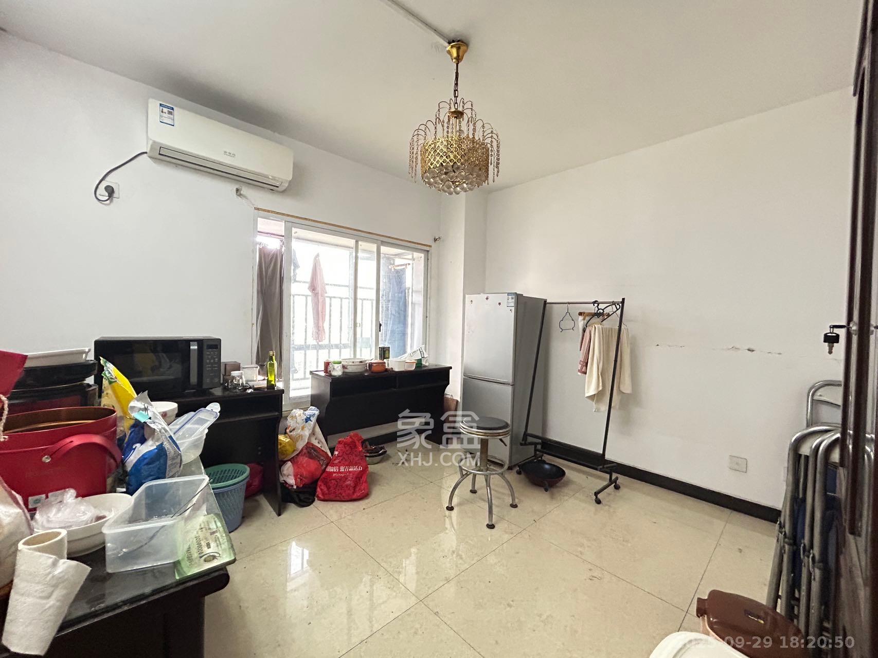 馨域公寓 3室2厅1卫 3700.0元/月 馨域公寓 3室2厅1卫 3700.0元/月室内图