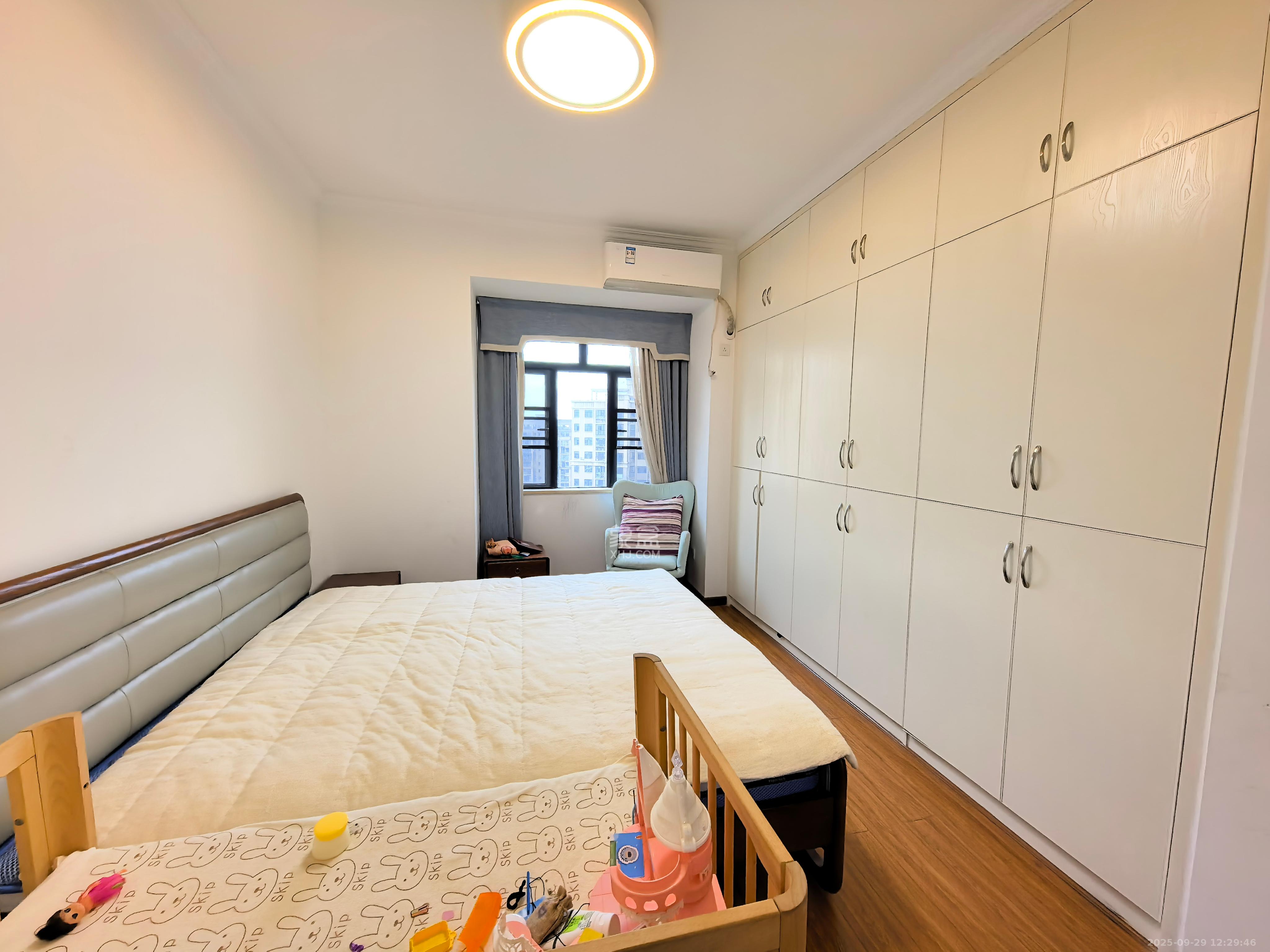 辉煌国际城二期 4室2厅2卫 3200.0元/月 辉煌国际城二期 4室2厅2卫 3200.0元/月室内图