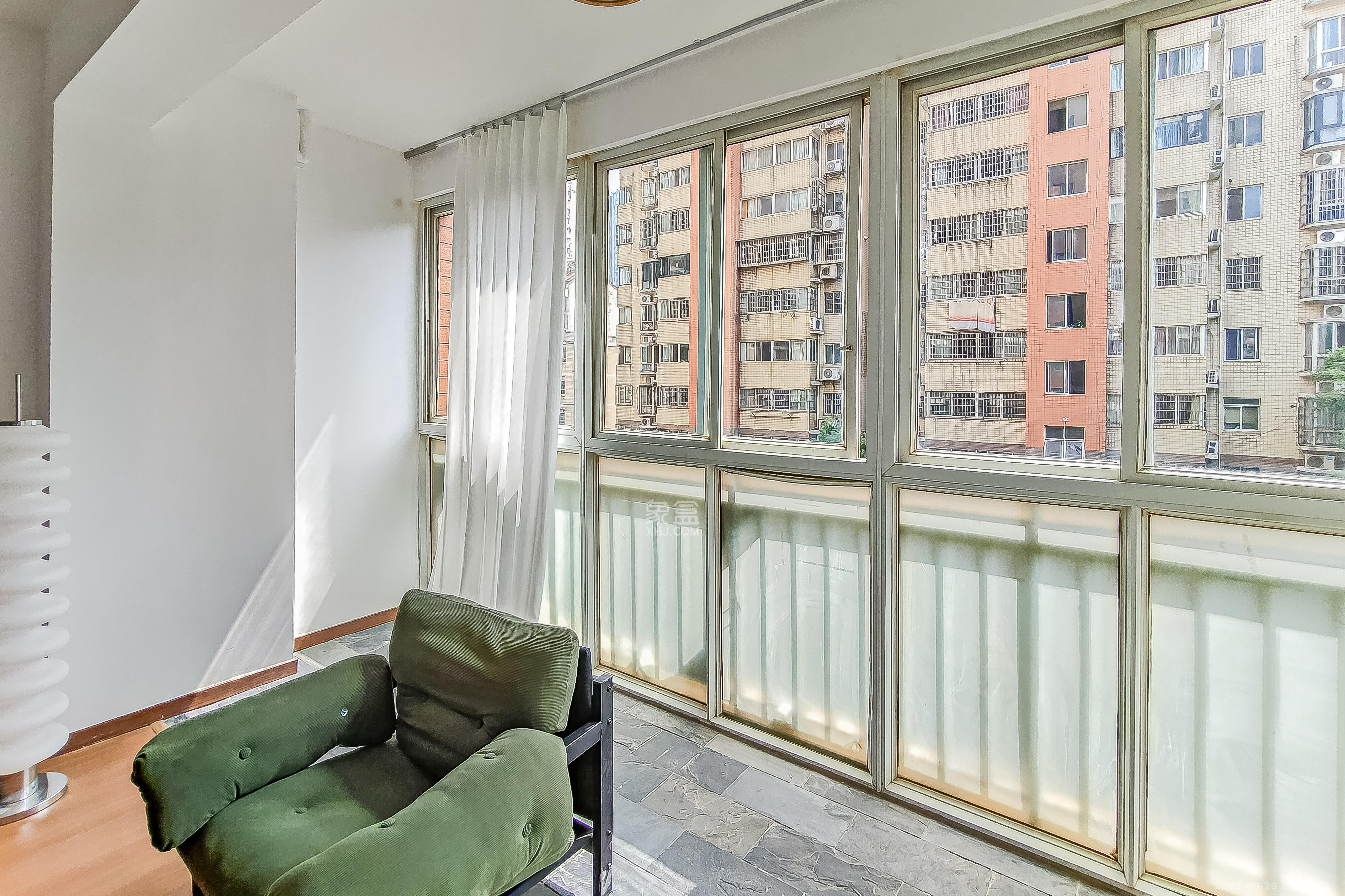 都市春天  2室1厅1卫    78.8万 都市春天  2室1厅1卫    78.8万阳台