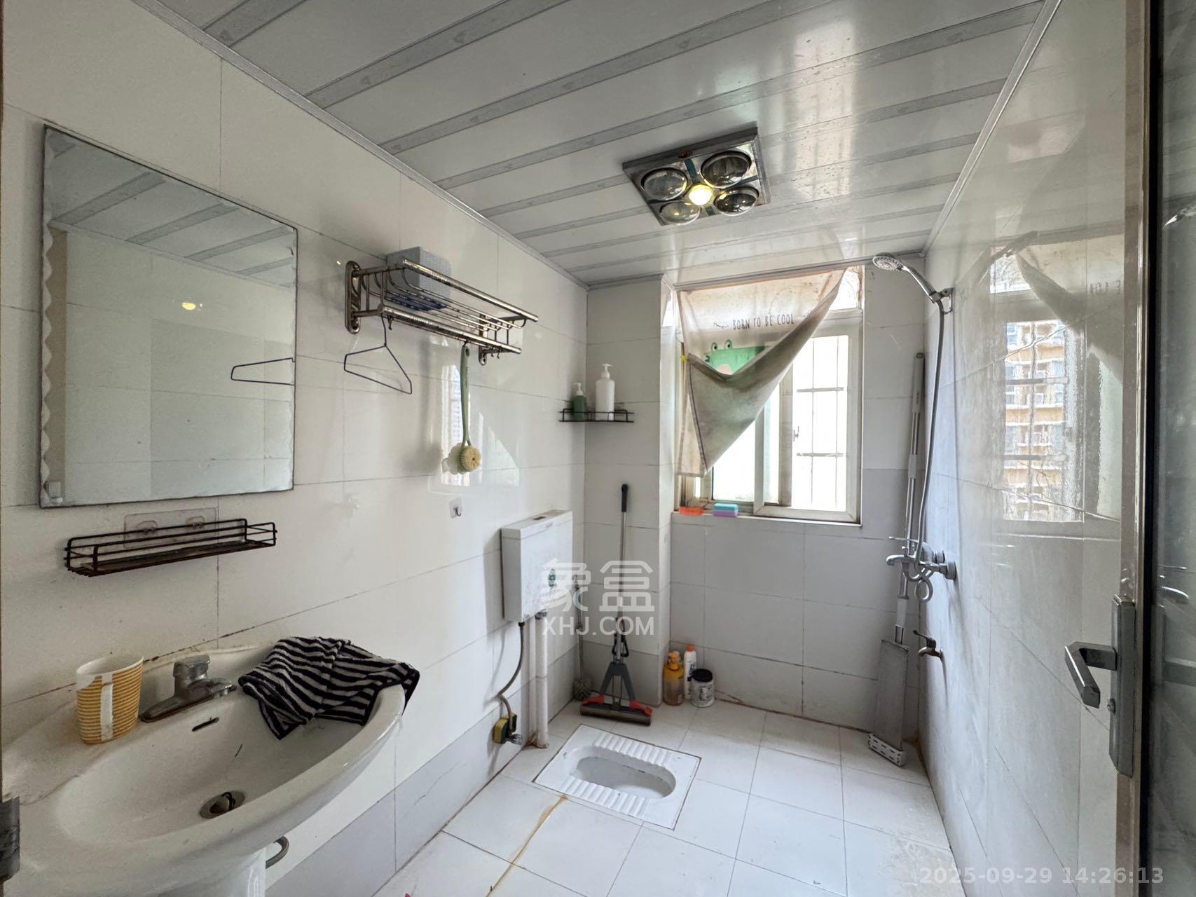 金碧文华  2室2厅2卫    1800.0元/月室内图