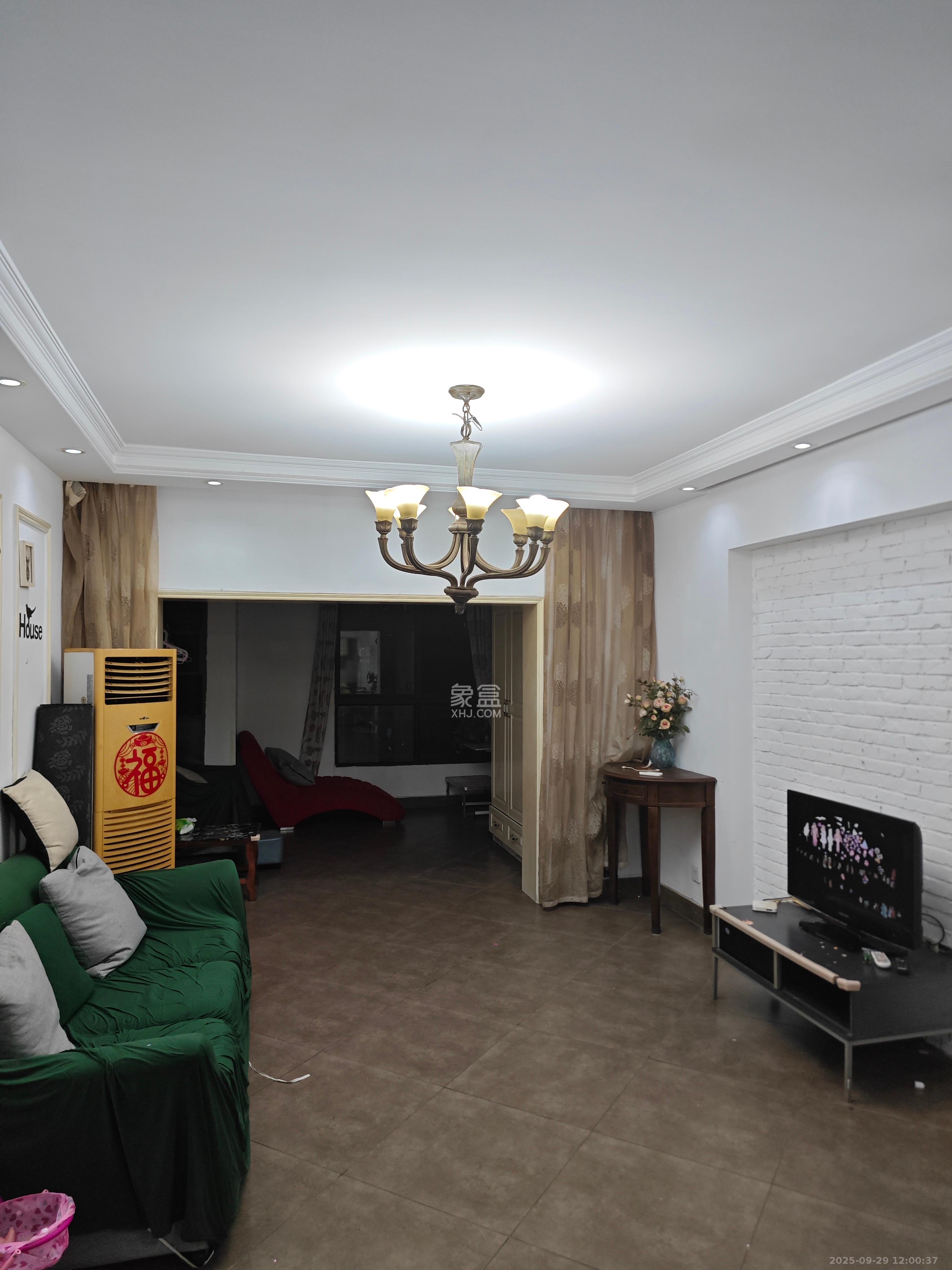 万象新天 2室1厅1卫 2000.0元/月 万象新天 2室1厅1卫 2000.0元/月室内图