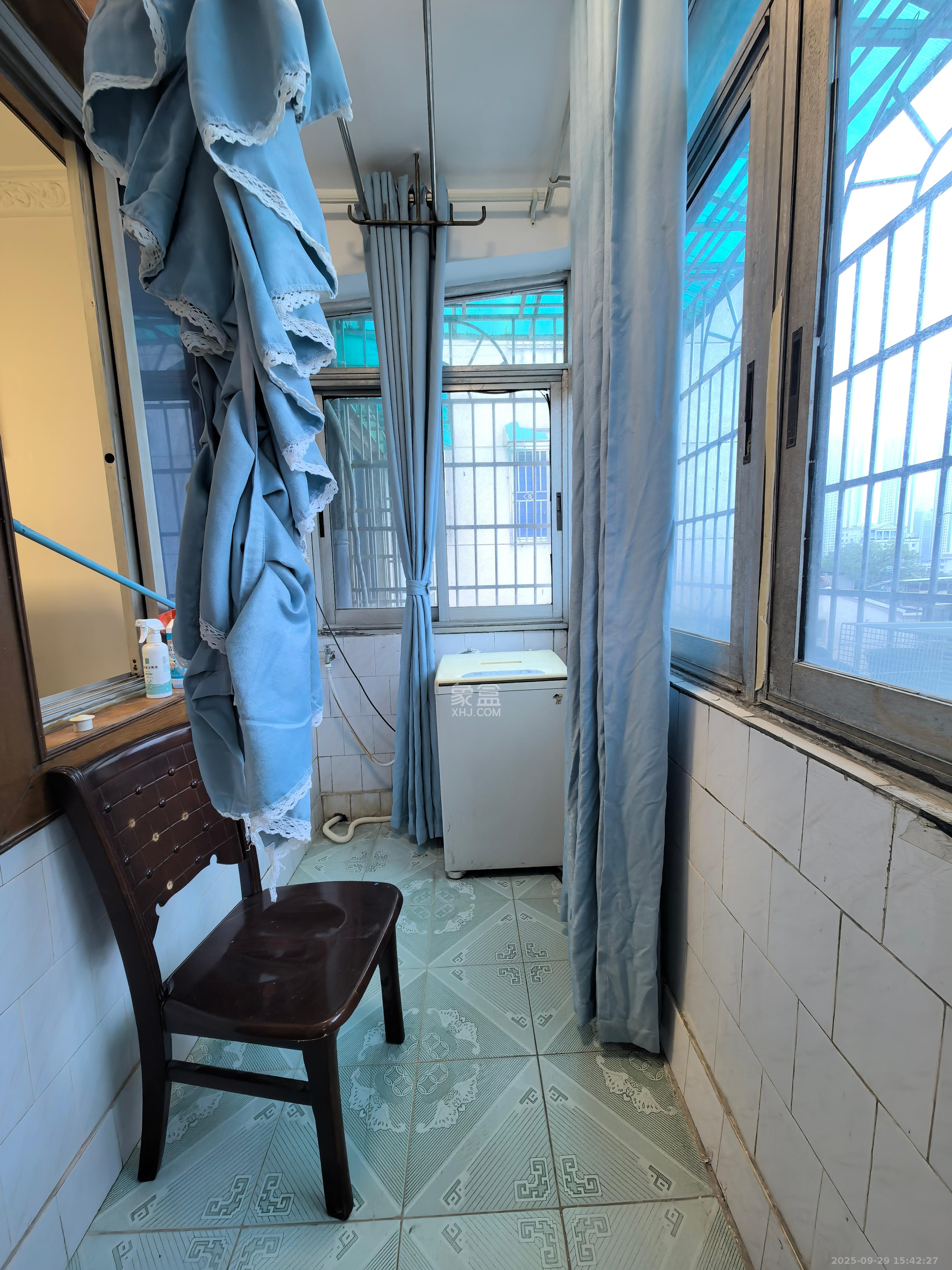 法院宿舍（德雅路61号/93号）  3室2厅1卫    1600.0元/月室内图