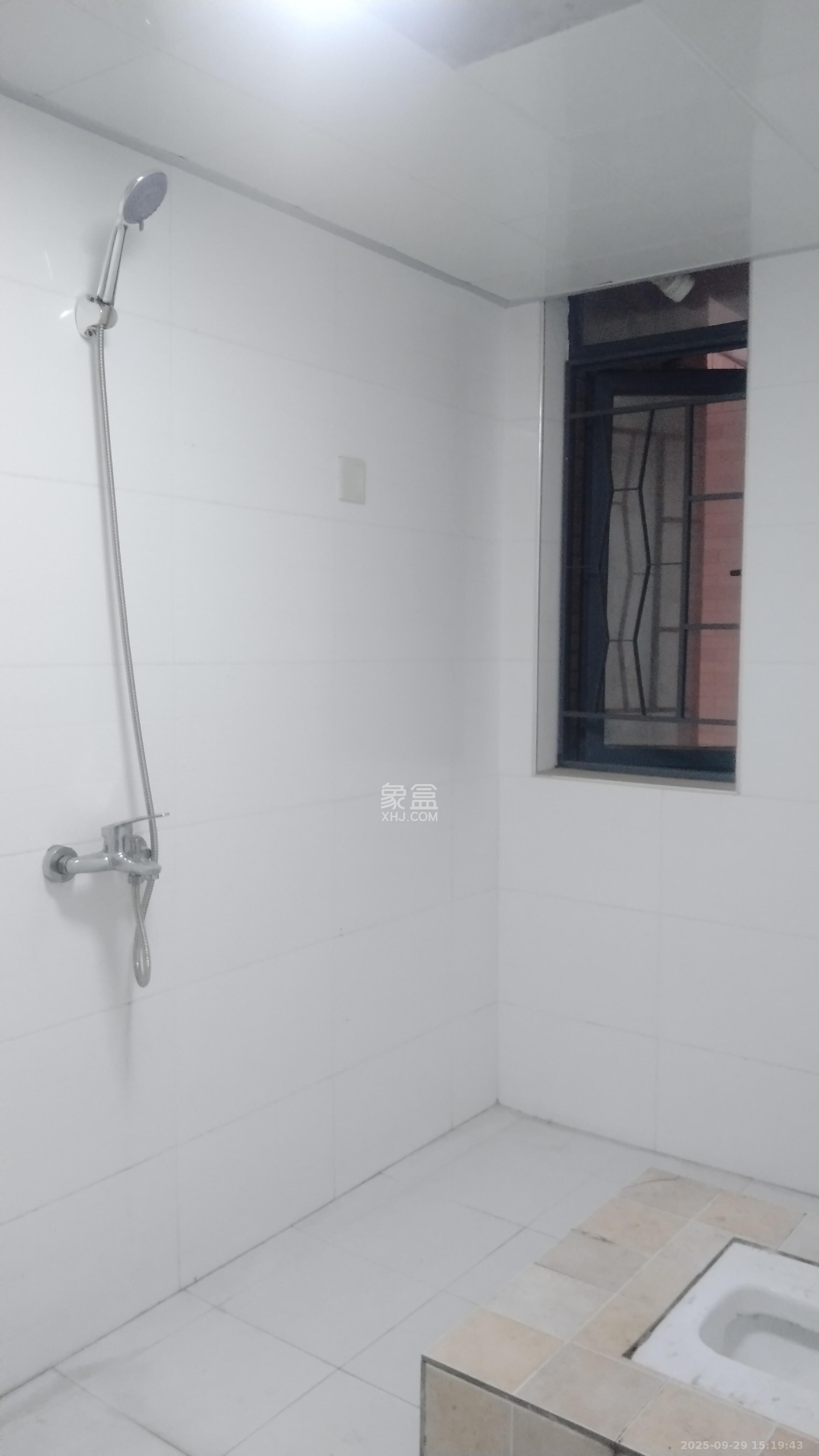 湘府9号 2室1厅1卫 2000.0元/月 湘府9号 2室1厅1卫 2000.0元/月室内图