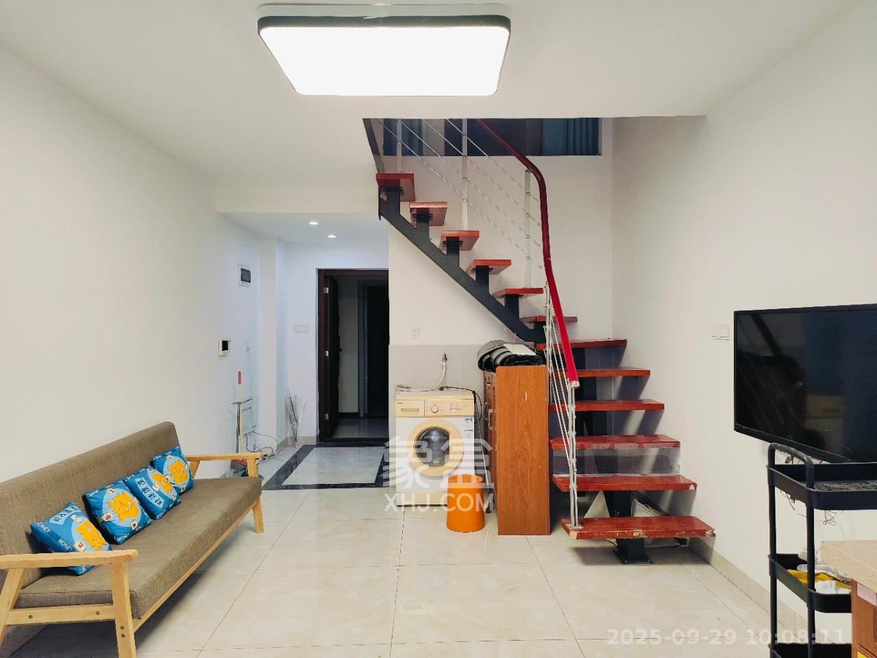 麓江春 3室2厅1卫 2400.0元/月 麓江春 3室2厅1卫 2400.0元/月室内图