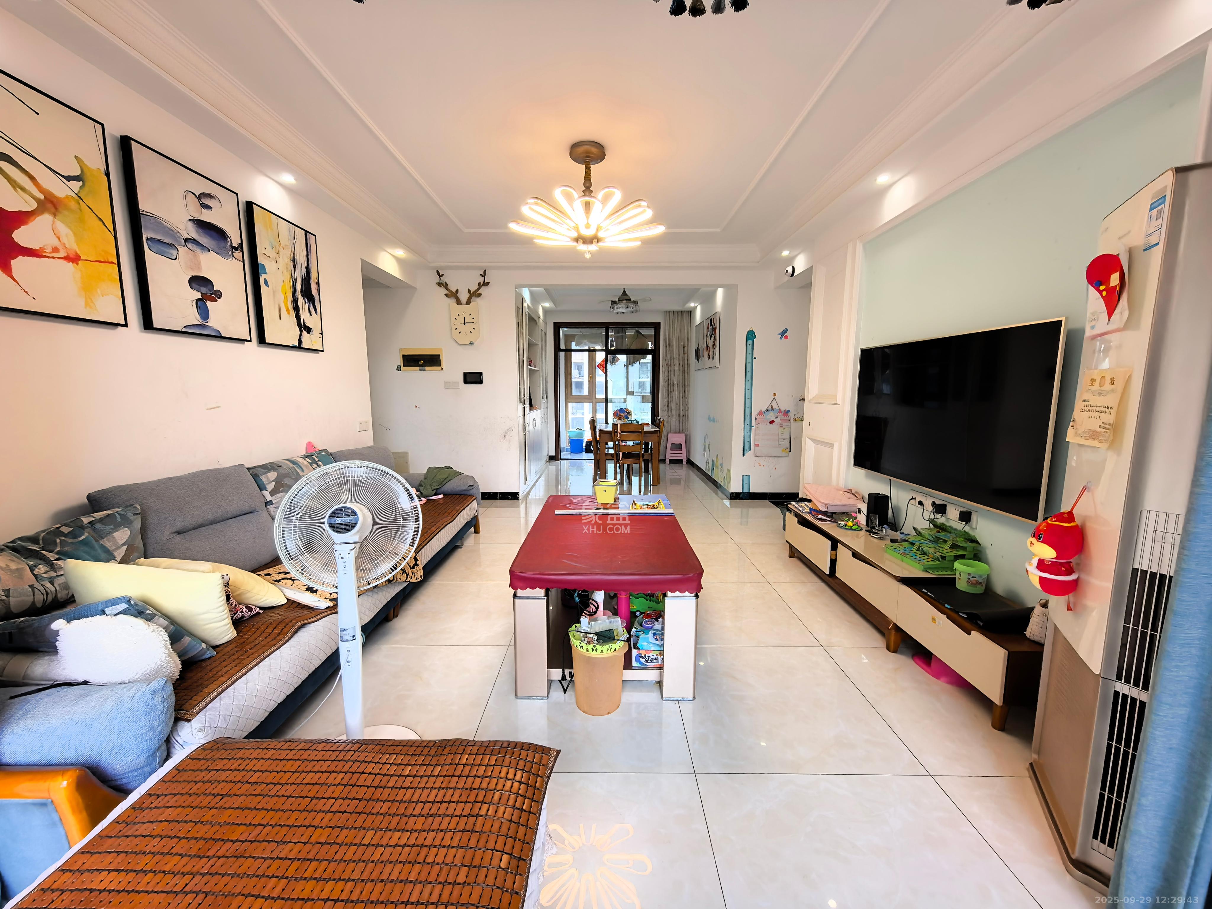 辉煌国际城二期  4室2厅2卫    3200.0元/月室内图