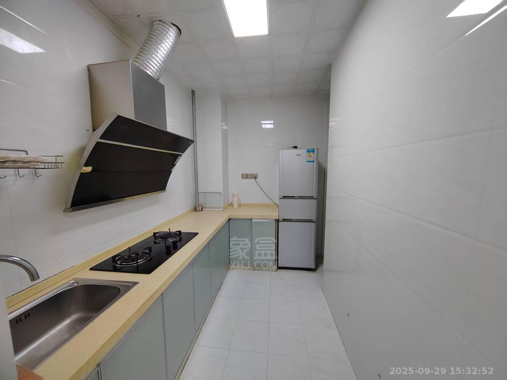 流金岁月-华晨国际 2室1厅1卫 1600.0元/月 流金岁月-华晨国际 2室1厅1卫 1600.0元/月室内图