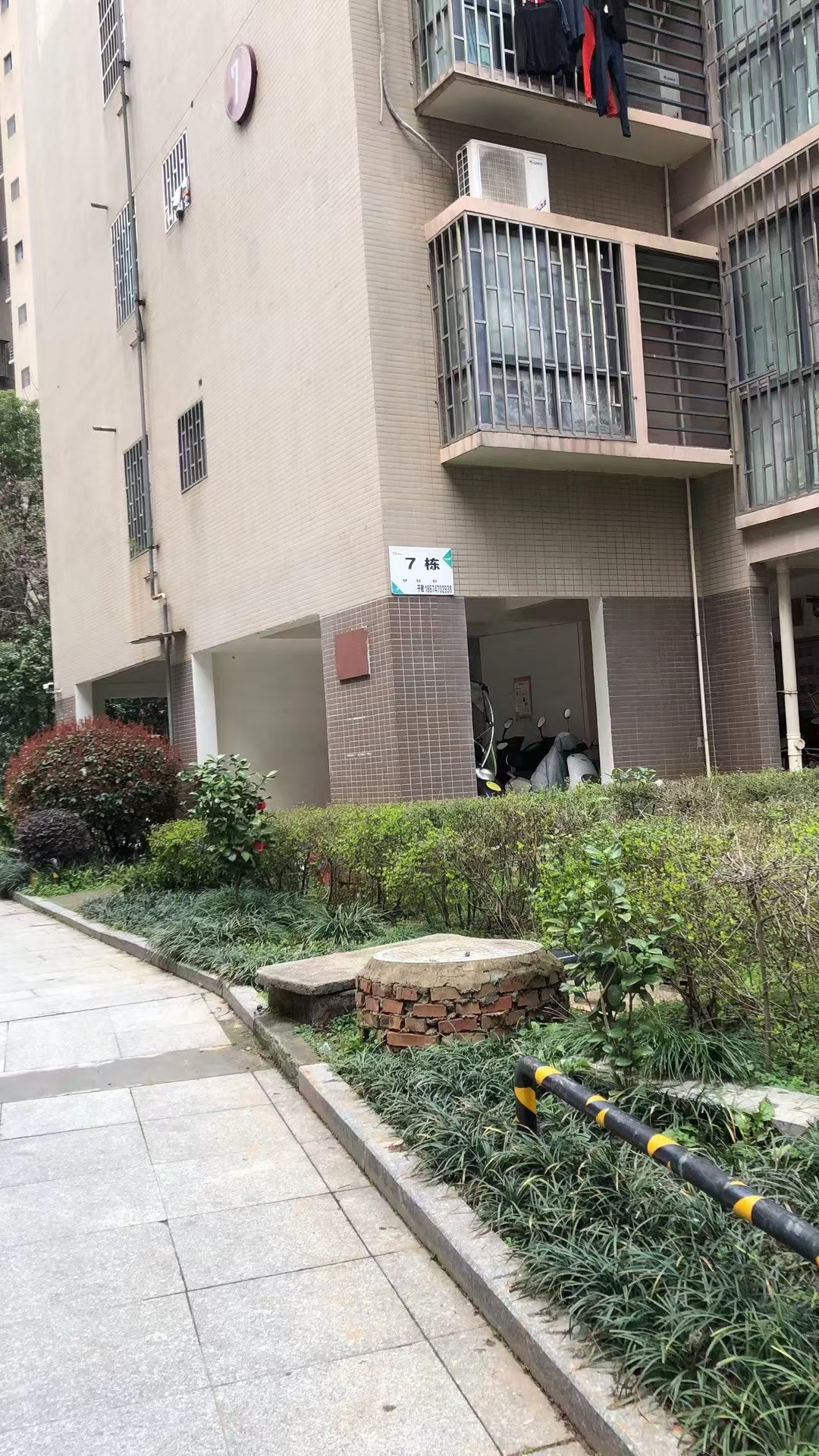 名仕华府  1室1厅1卫    1500.0元/月室内图
