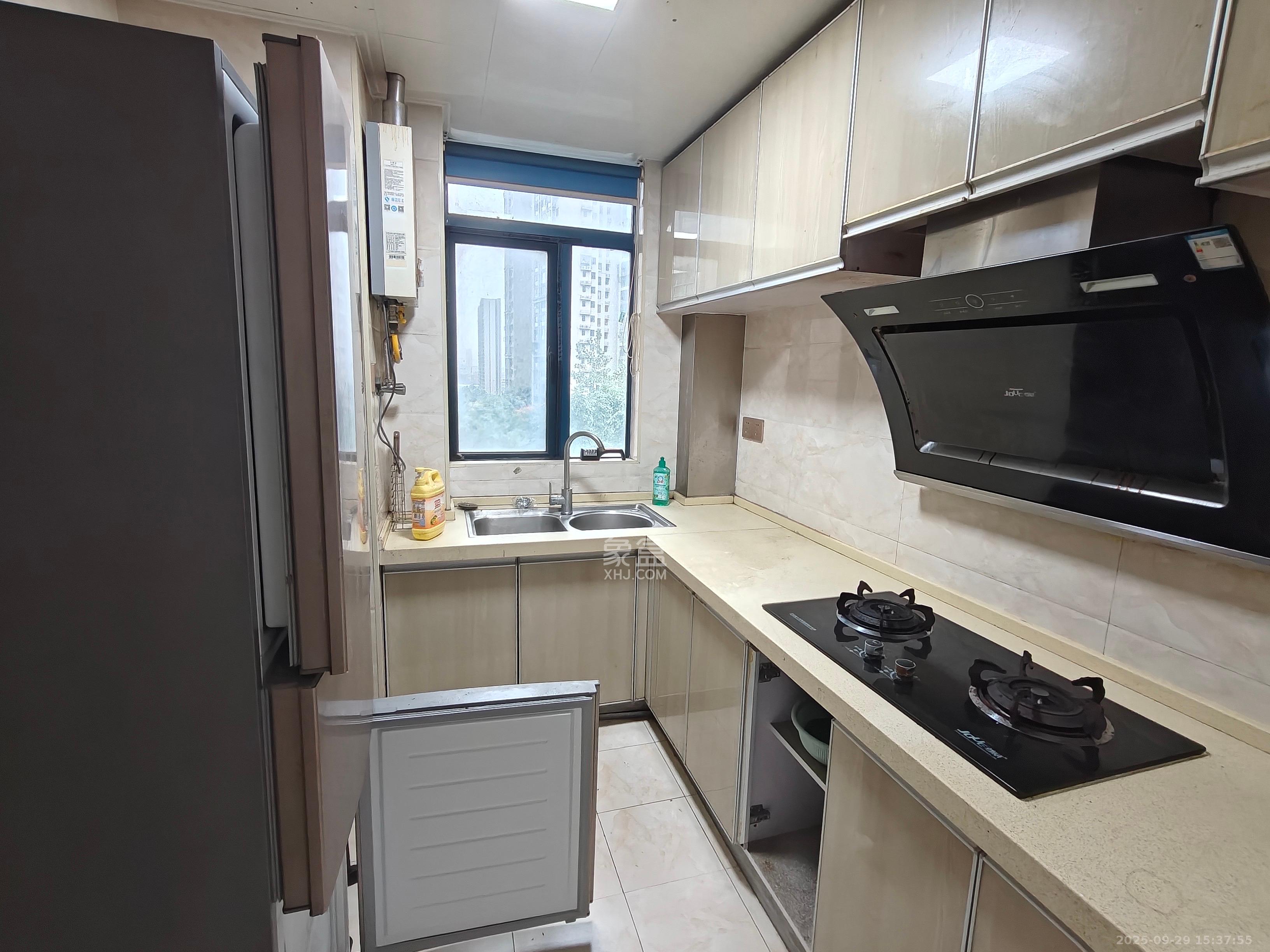 筑梦星园  3室2厅1卫    1700.0元/月室内图