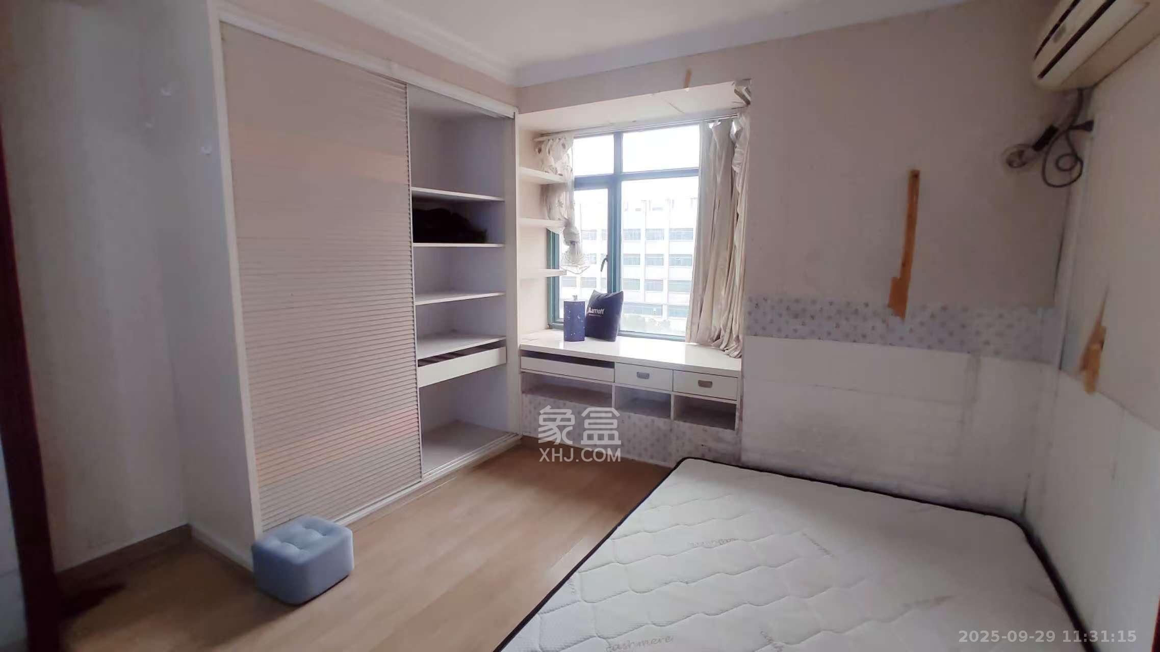 中江国际花城 1室1厅1卫 1350.0元/月 中江国际花城 1室1厅1卫 1350.0元/月室内图