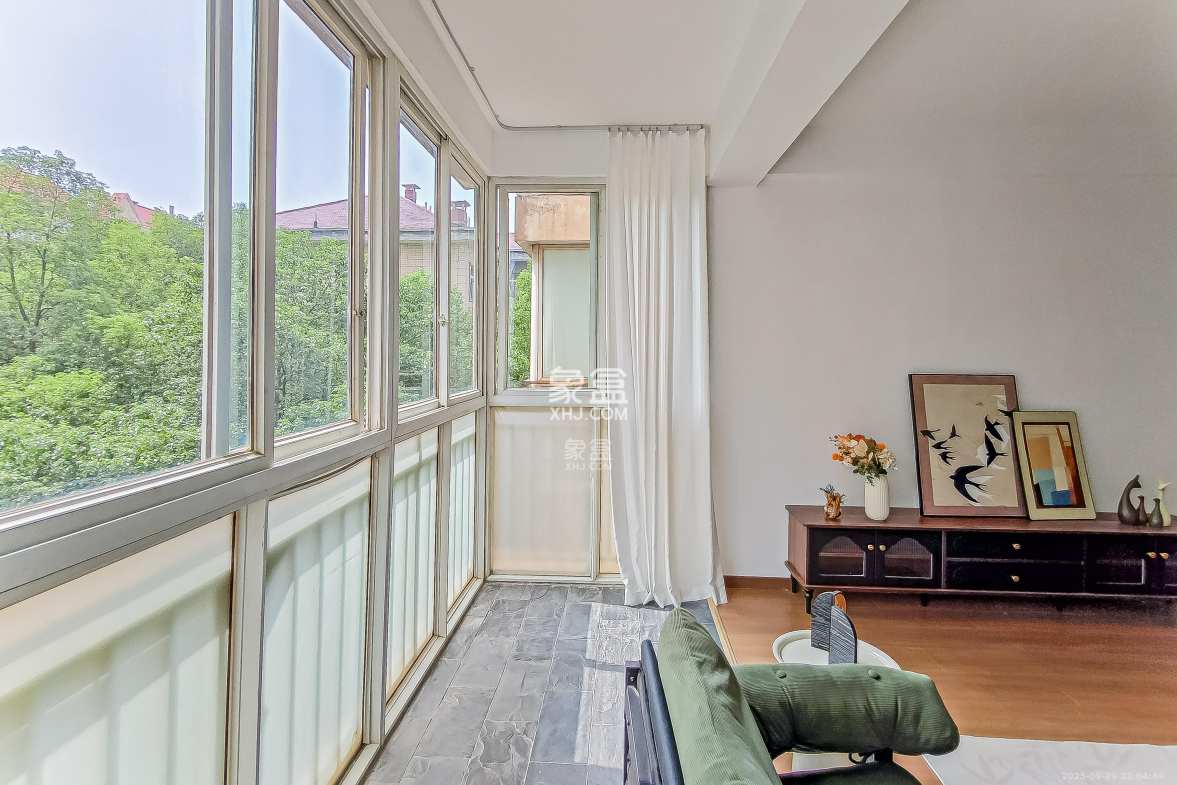 都市春天  2室1厅1卫    78.8万 都市春天  2室1厅1卫    78.8万阳台