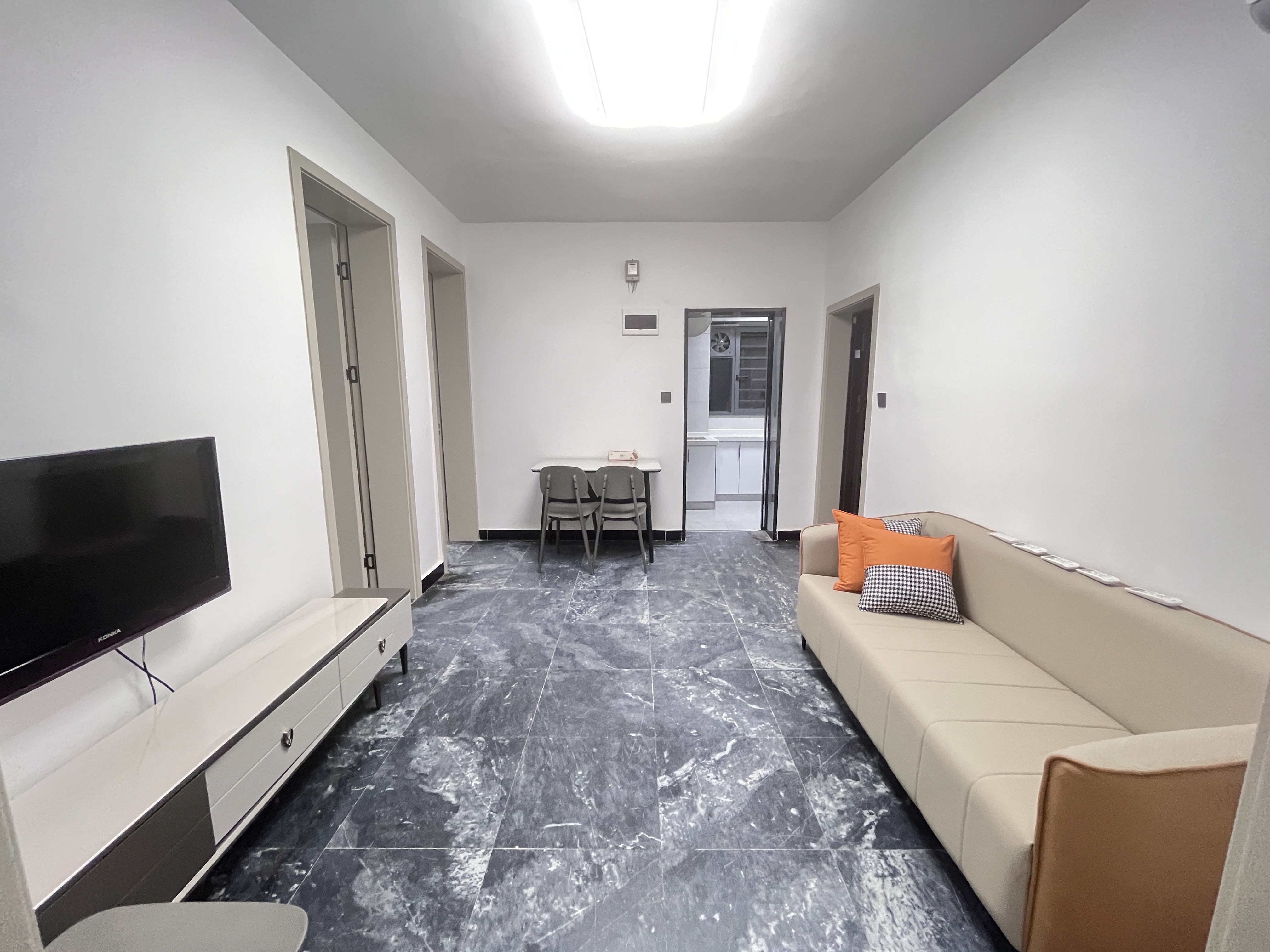 省人民医院宿舍(东文庙坪) 3室2厅1卫 2400.0元/月 省人民医院宿舍(东文庙坪) 3室2厅1卫 2400.0元/月户型图