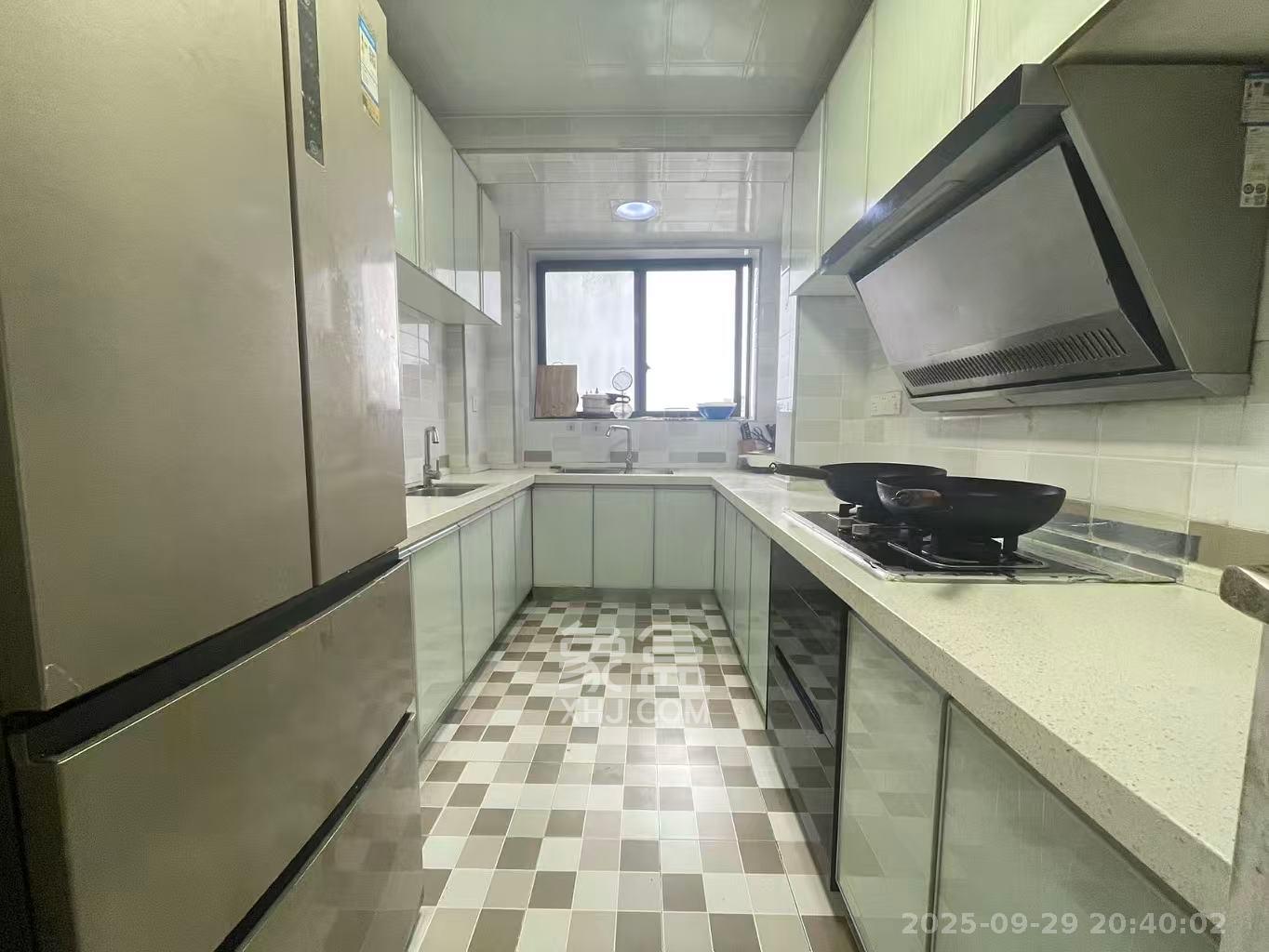 合能枫丹丽舍(柏悦名苑) 3室2厅2卫 2800.0元/月 合能枫丹丽舍(柏悦名苑) 3室2厅2卫 2800.0元/月室内图