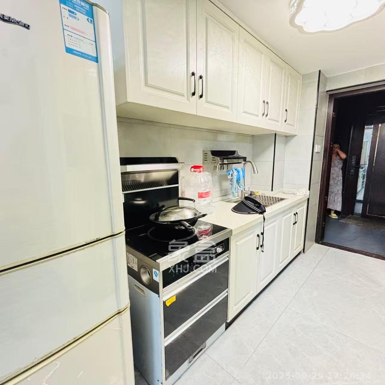 东盈商业广场（华泉城市广场）  2室1厅1卫    2300.0元/月室内图