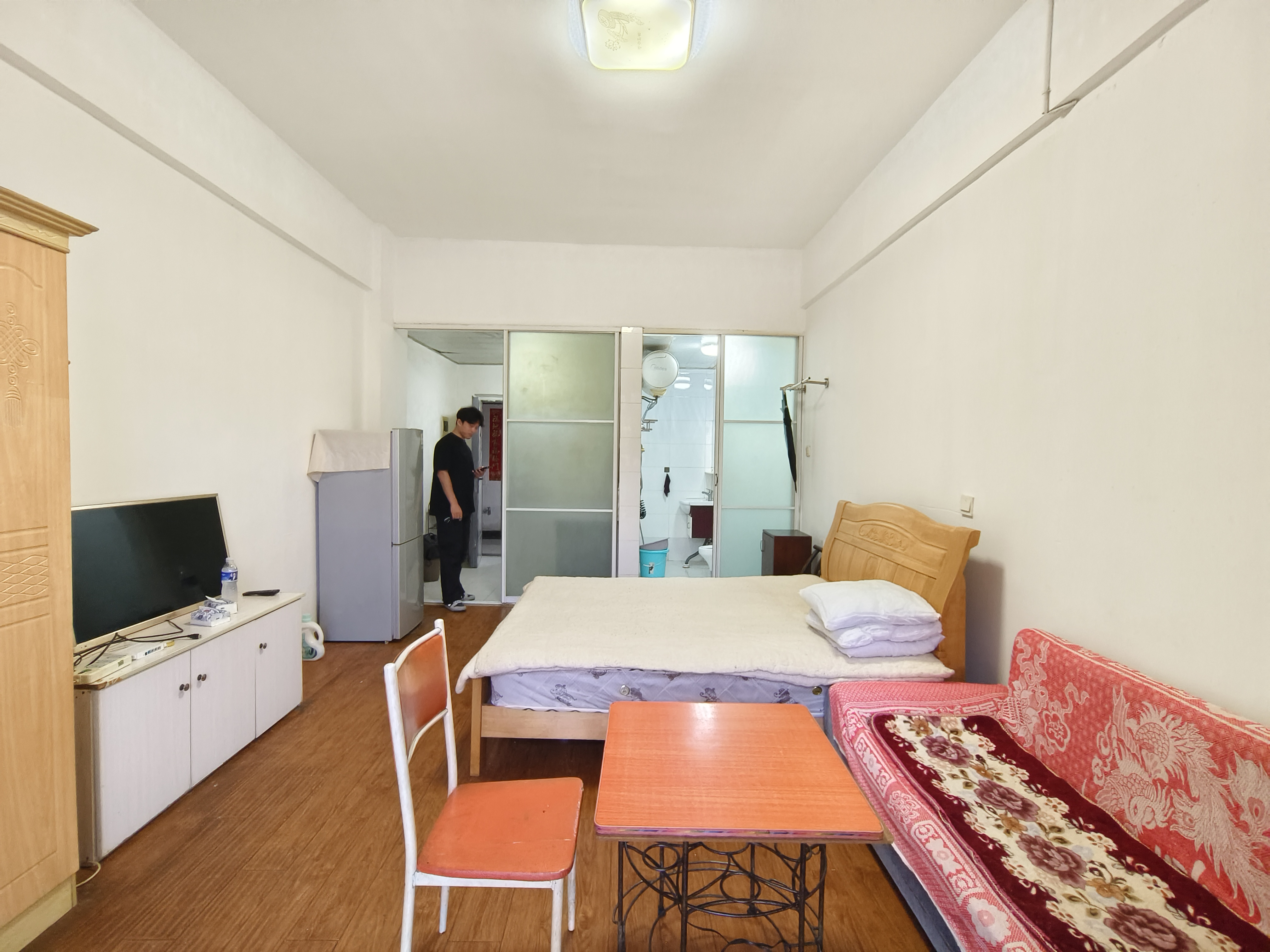 维港十字街 1室1厅1卫 900.0元/月 维港十字街 1室1厅1卫 900.0元/月室内图