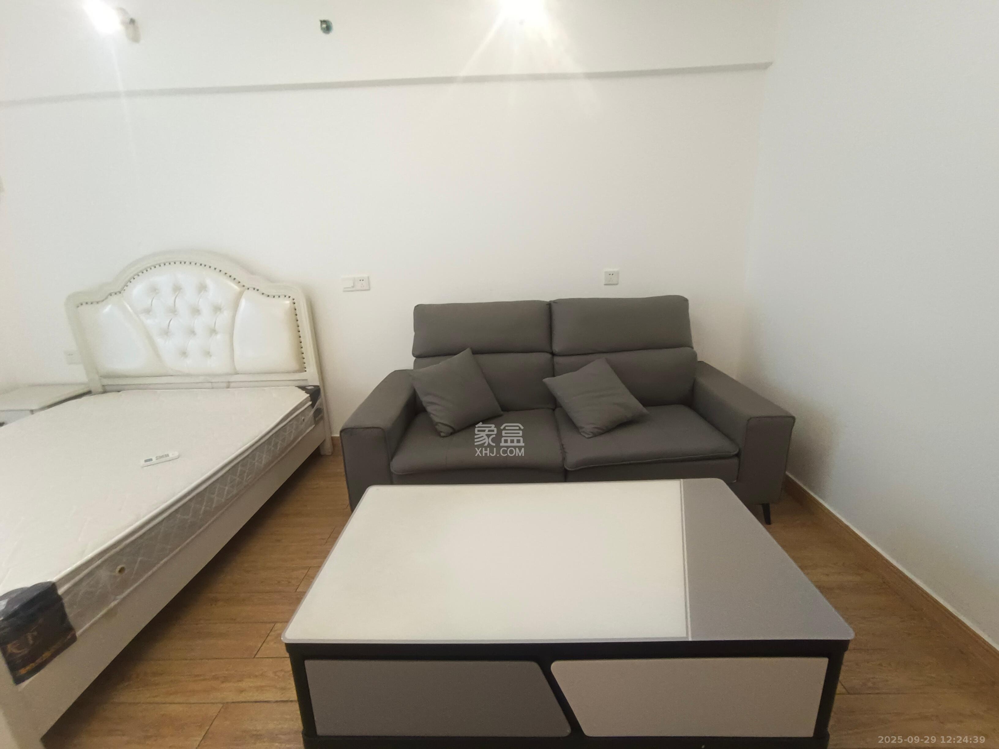 长城华都 1室0厅0卫 1500.0元/月 长城华都 1室0厅0卫 1500.0元/月室内图