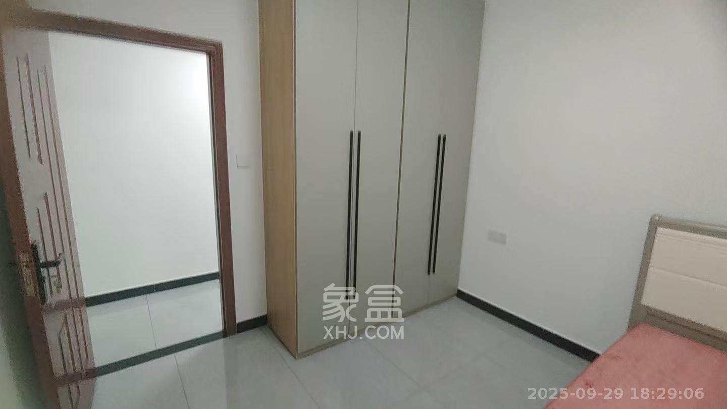 东合新苑  2室1厅1卫   2000.00元/月室内图