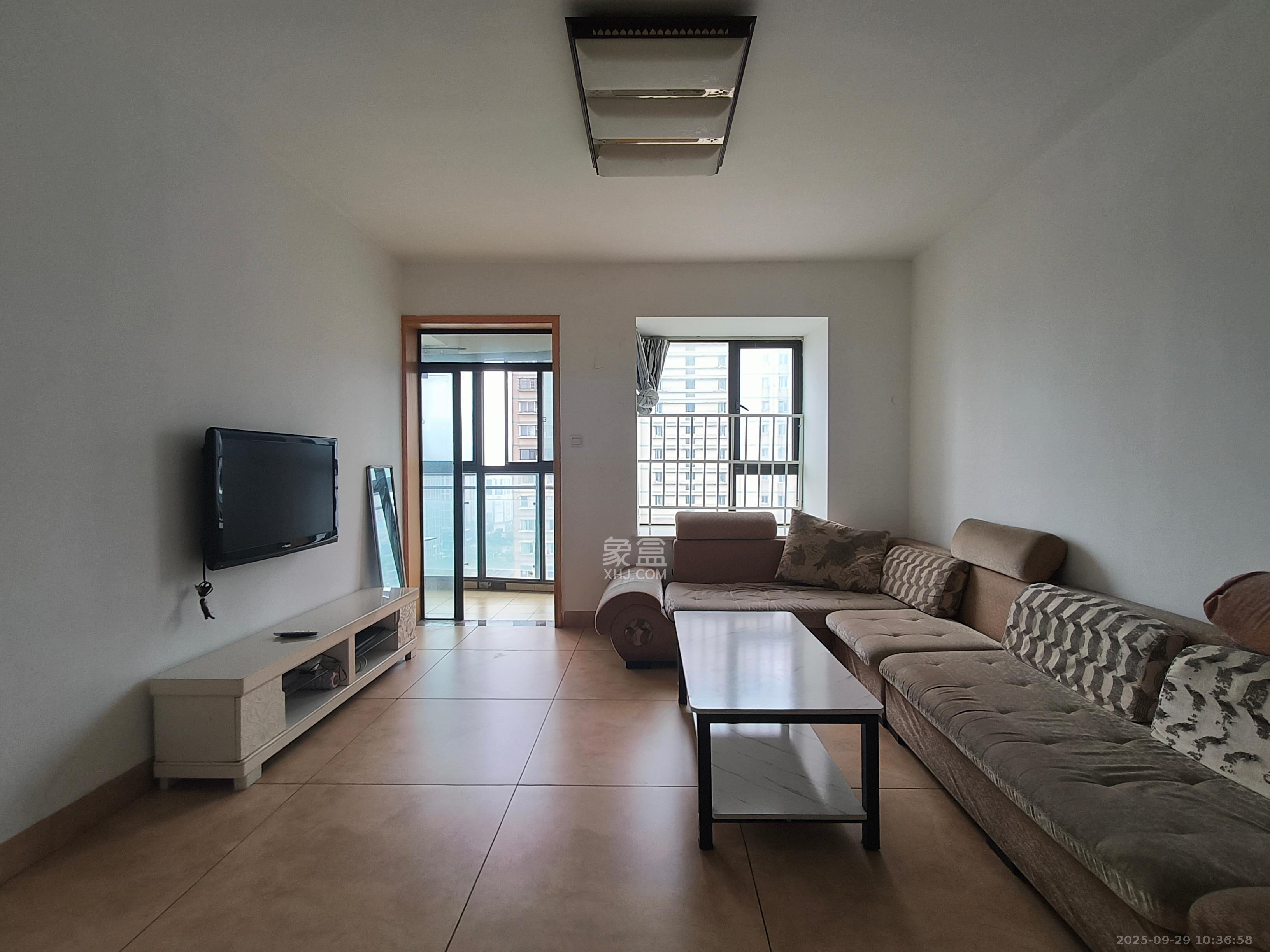 西城龙庭  3室2厅1卫    2200.0元/月 西城龙庭  3室2厅1卫    2200.0元/月