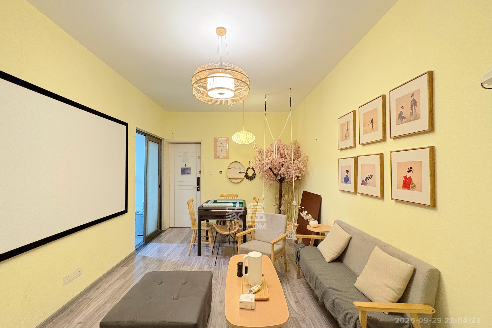 中天广场 3室1厅1卫 72.8万 中天广场 3室1厅1卫 72.8万客厅