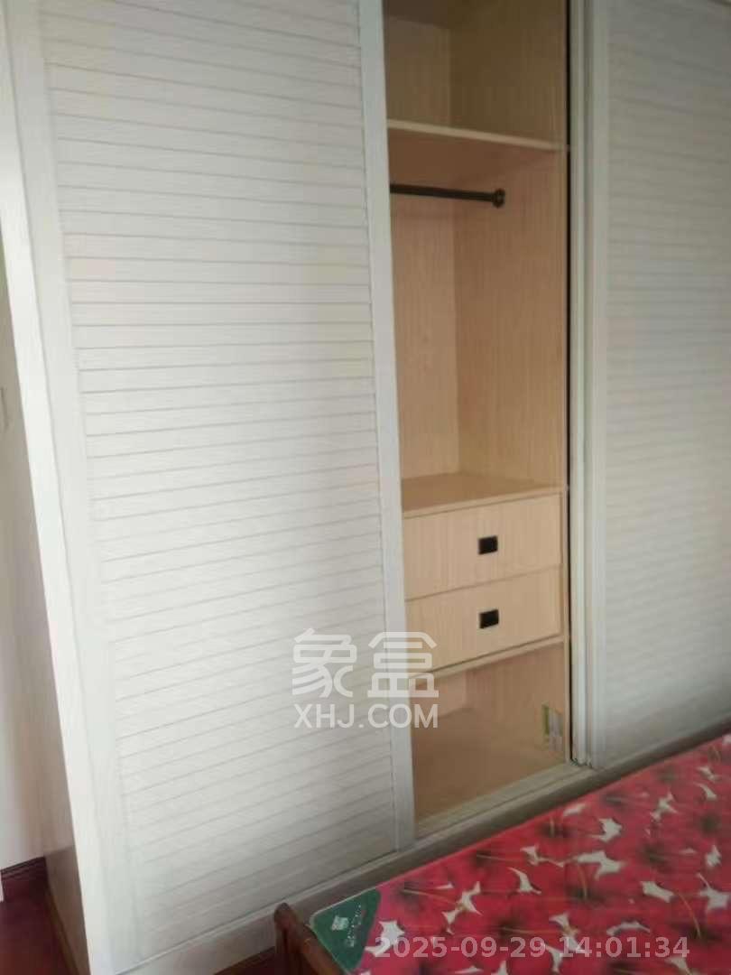 中房瑞致国际  3室2厅1卫   3200.00元/月室内图