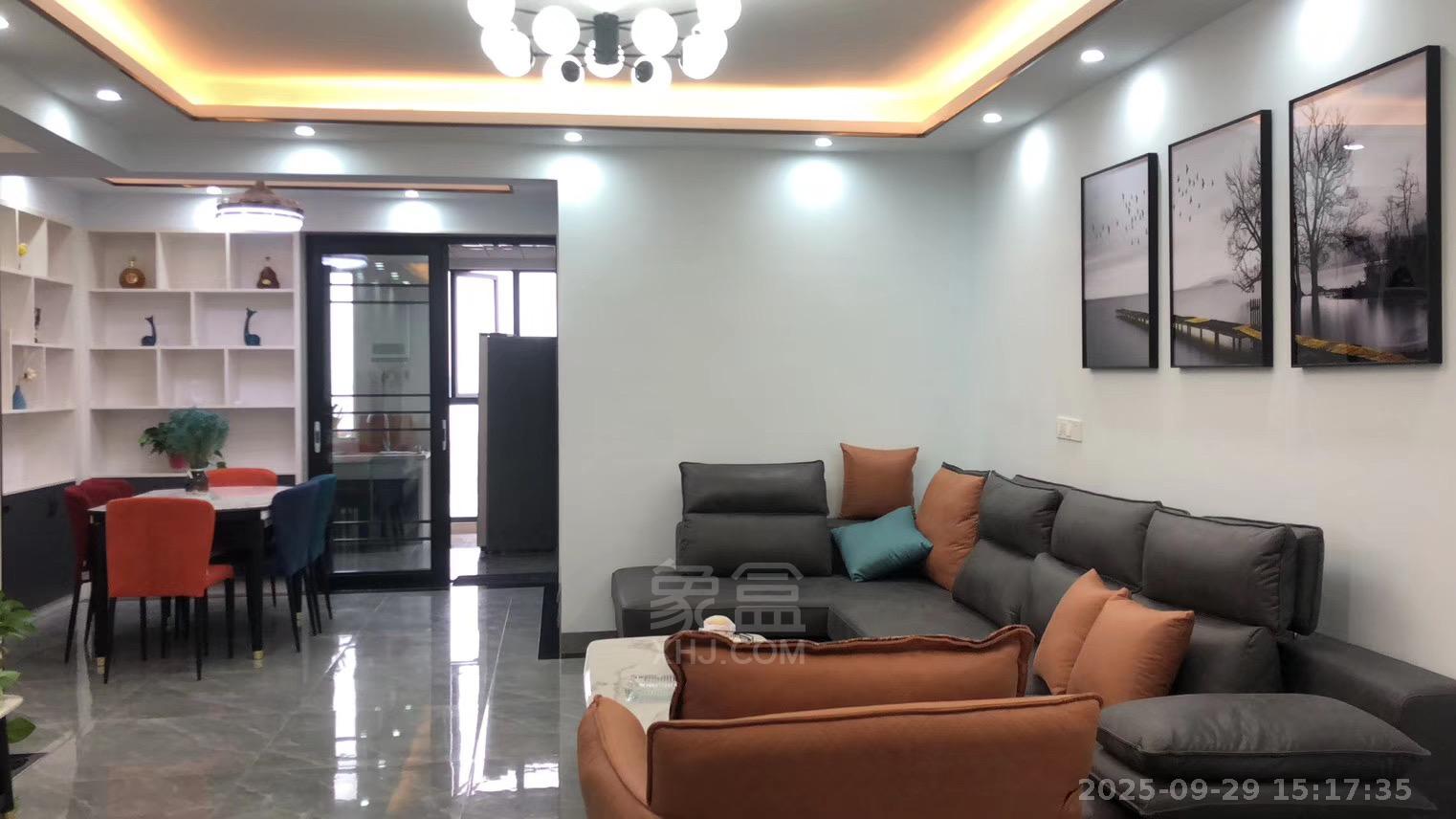 九八缔景城  3室2厅2卫    2800.0元/月室内图