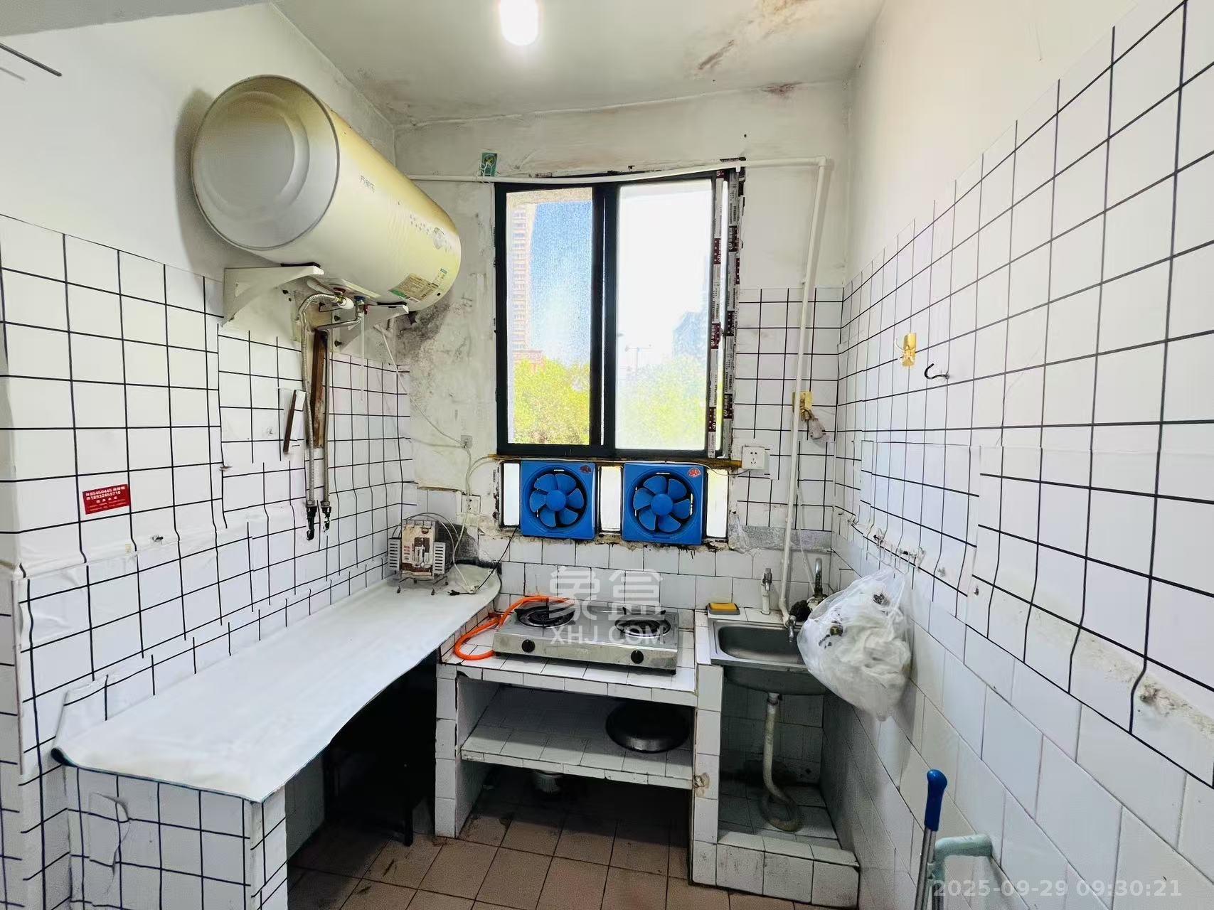 湘粮机械厂宿舍  1室1厅1卫    1200.0元/月室内图