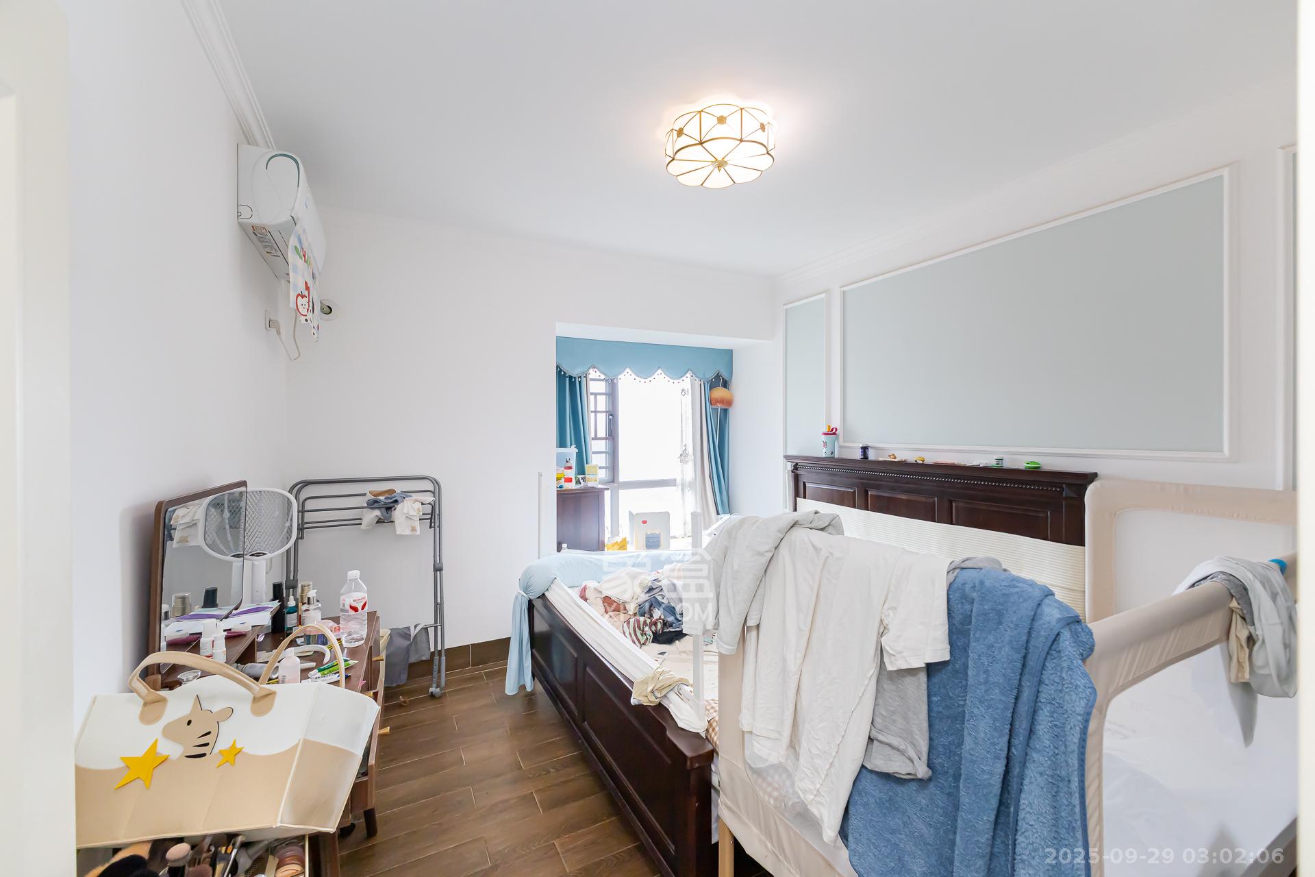 润和滨江府  4室2厅2卫    142.0万卧室