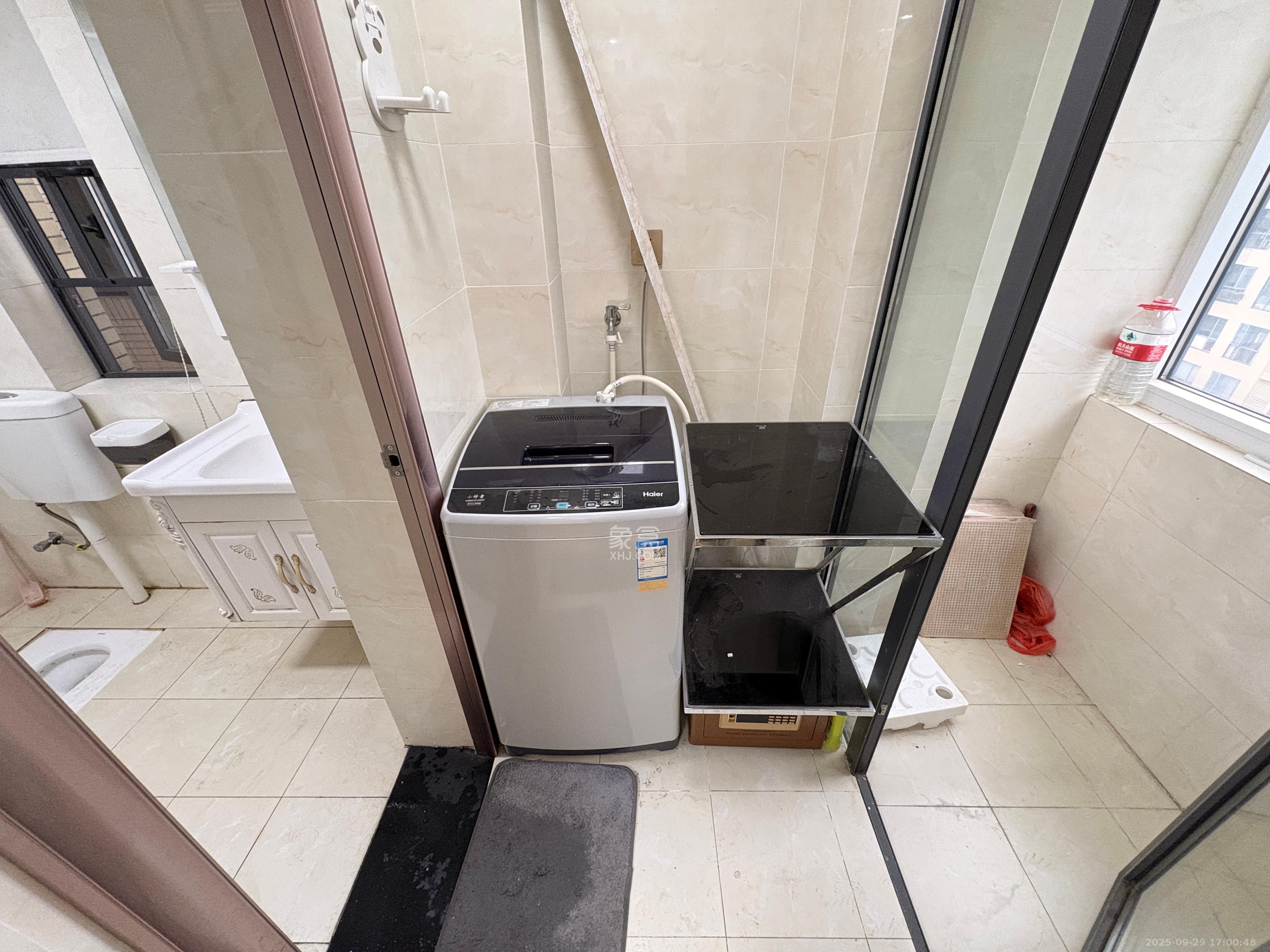 长盛岚庭  1室1厅1卫    1400.0元/月室内图