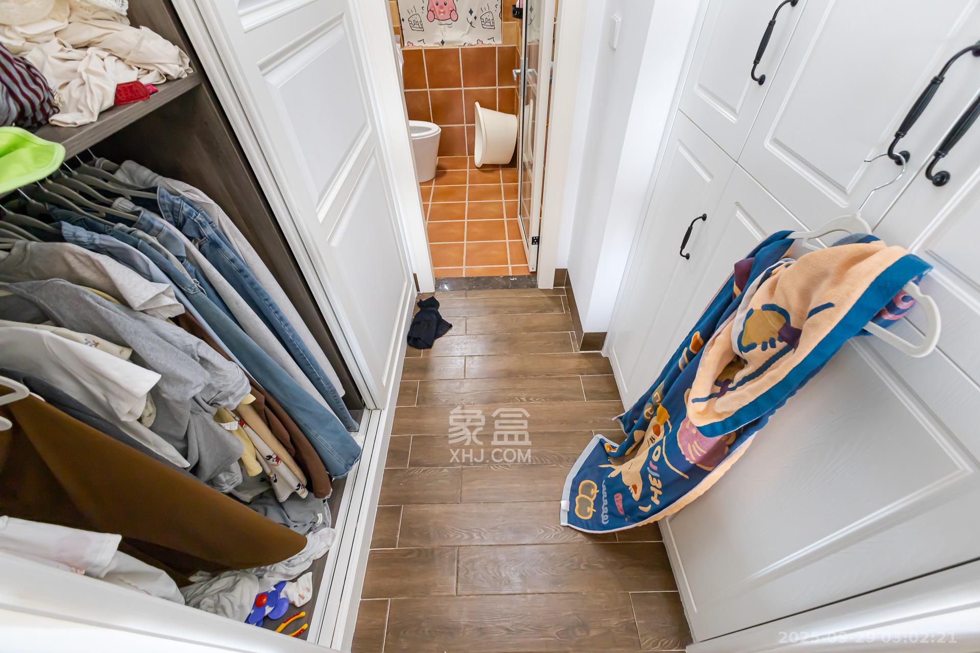 润和滨江府  4室2厅2卫    142.0万卧室