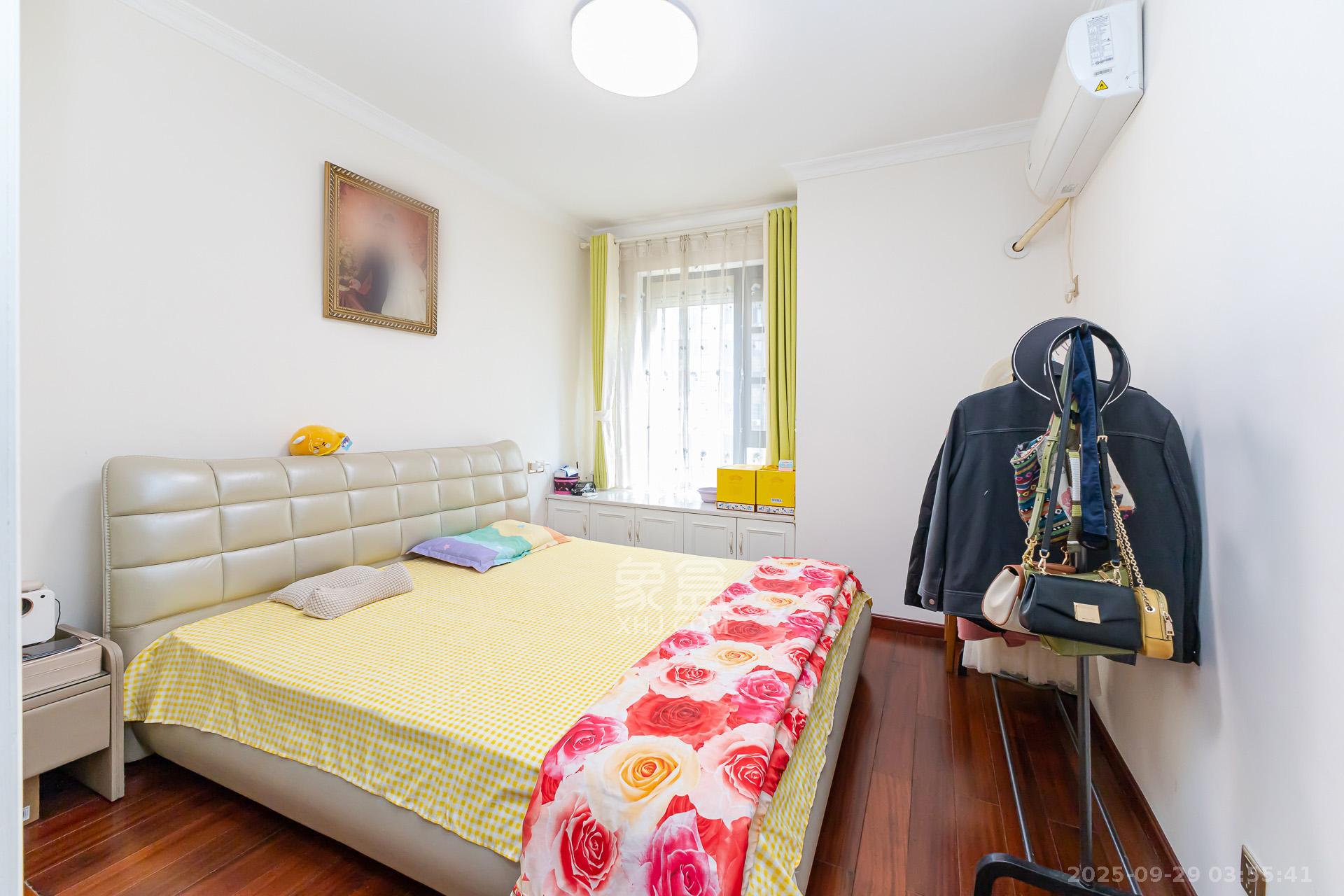 明发国际城 3室2厅1卫 74.5万 明发国际城 3室2厅1卫 74.5万卧室