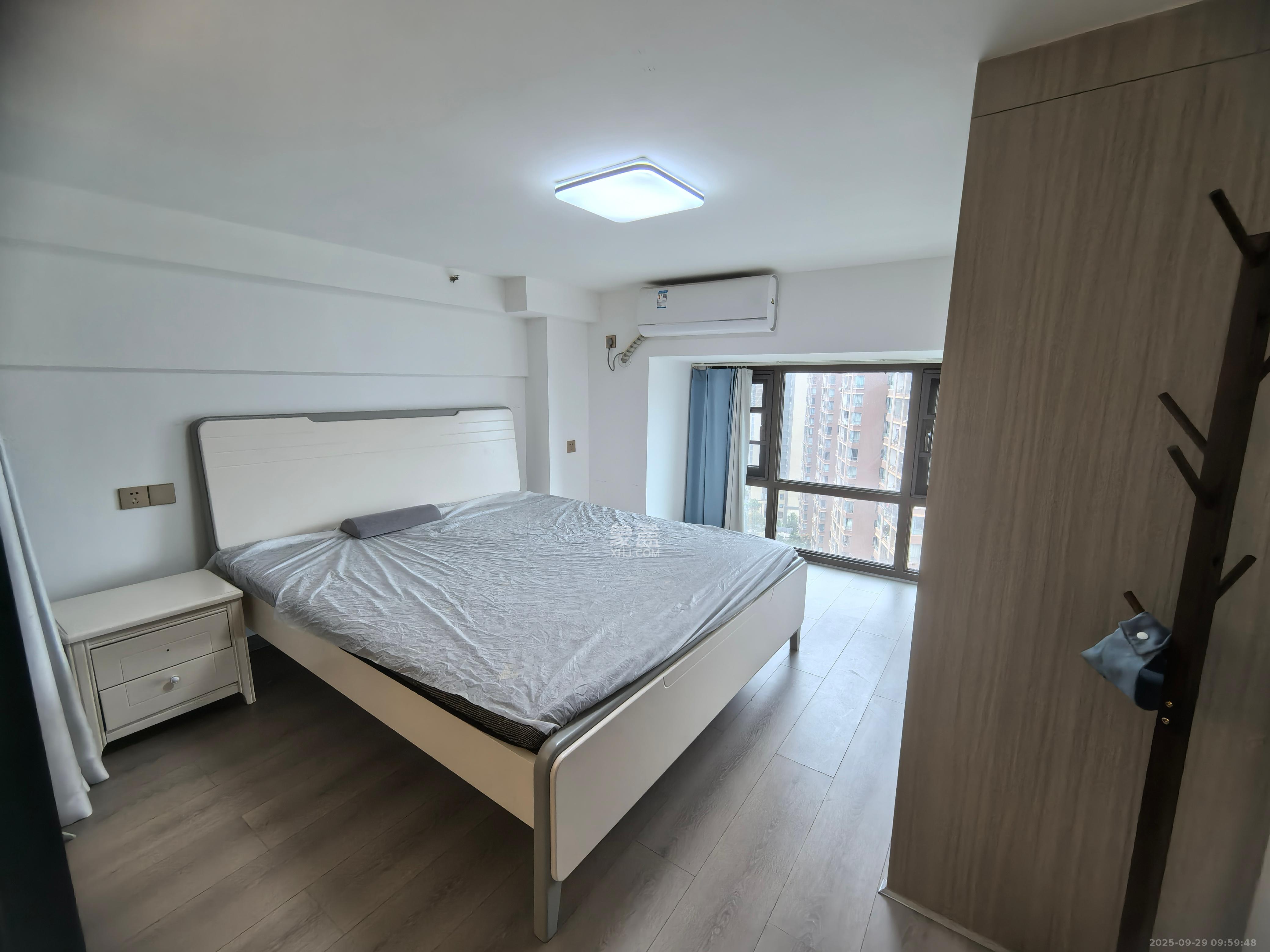 弘阳时光里  2室1厅1卫    2000.0元/月室内图