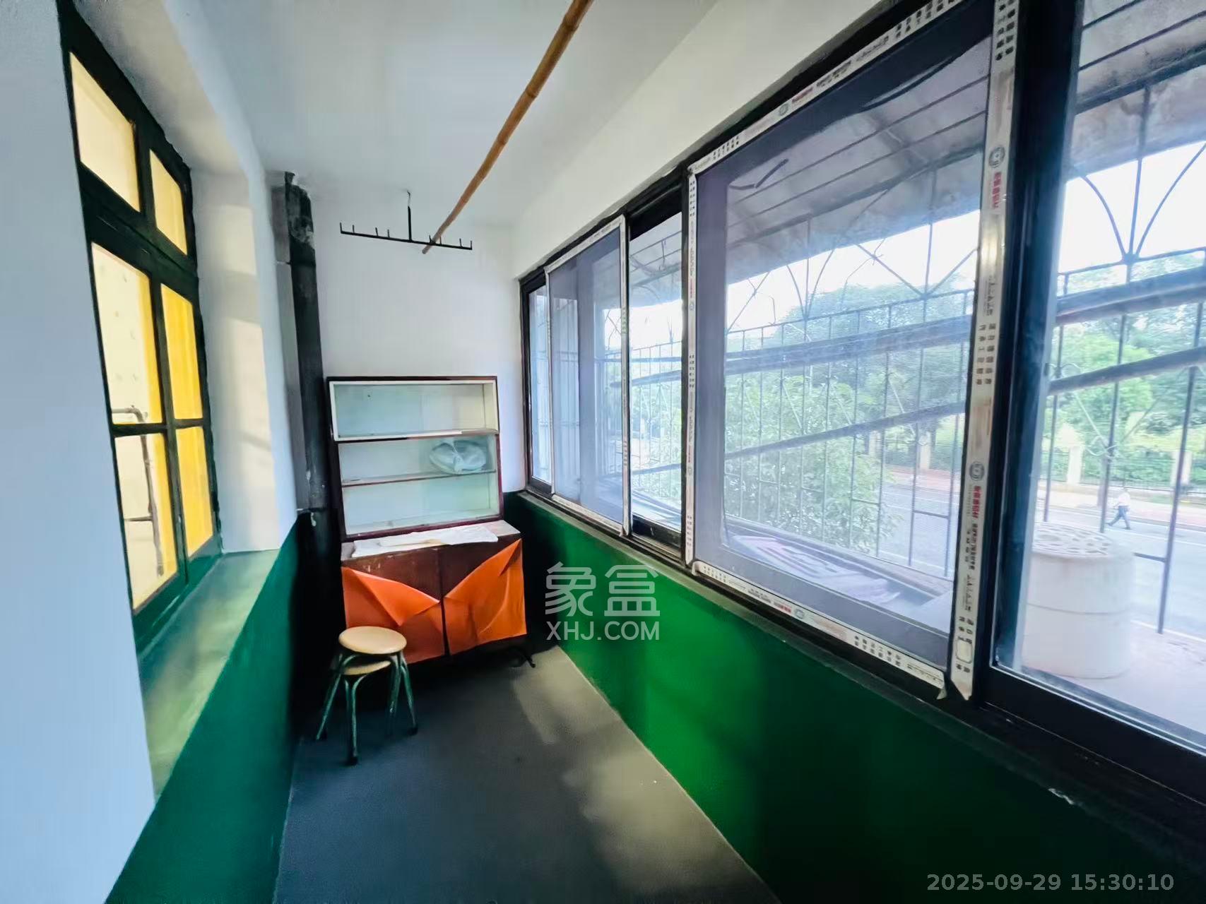 长坡社区  1室1厅1卫    1200.0元/月室内图