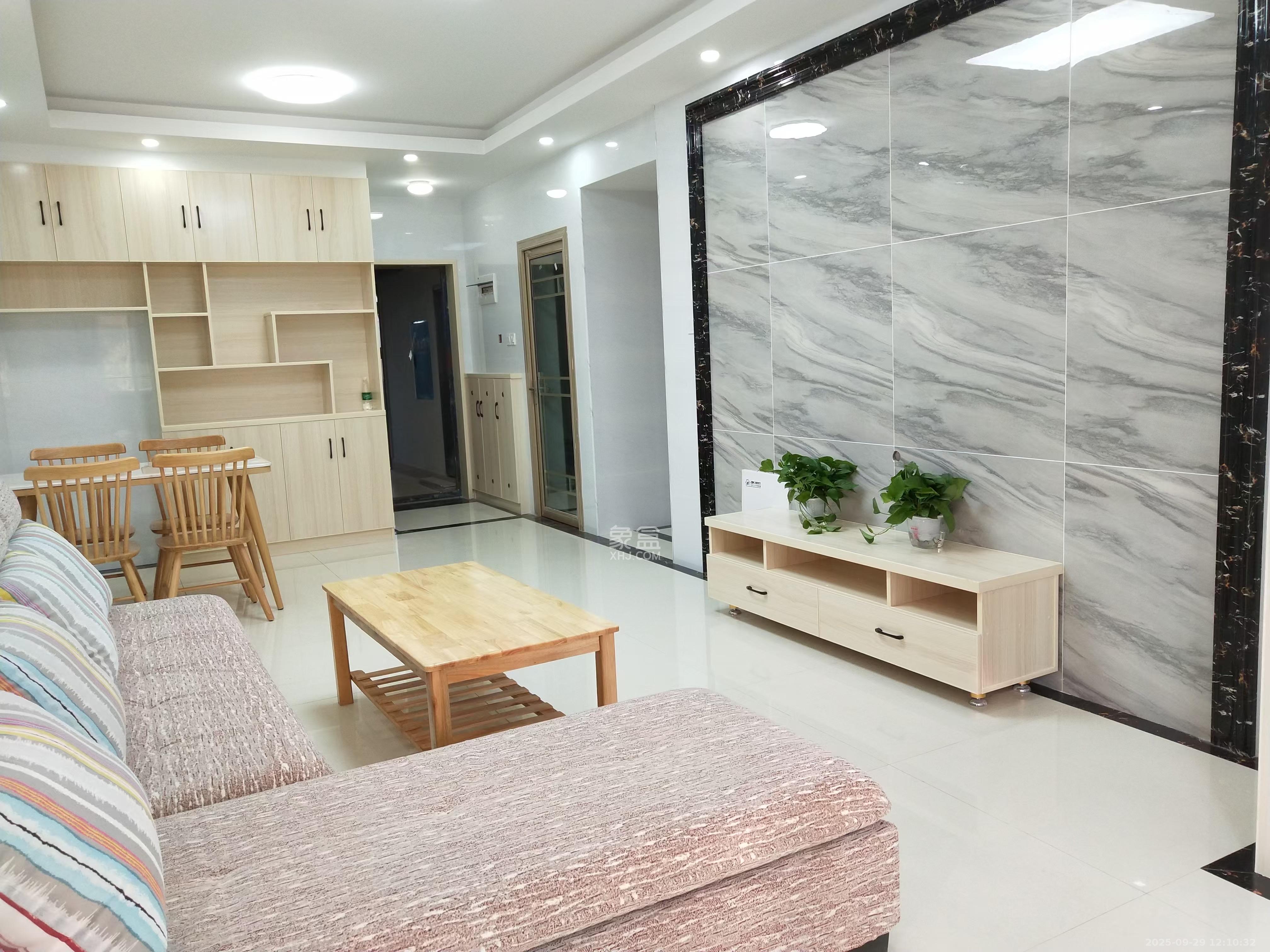 东宜兰园  2室1厅1卫   1800.00元/月室内图1