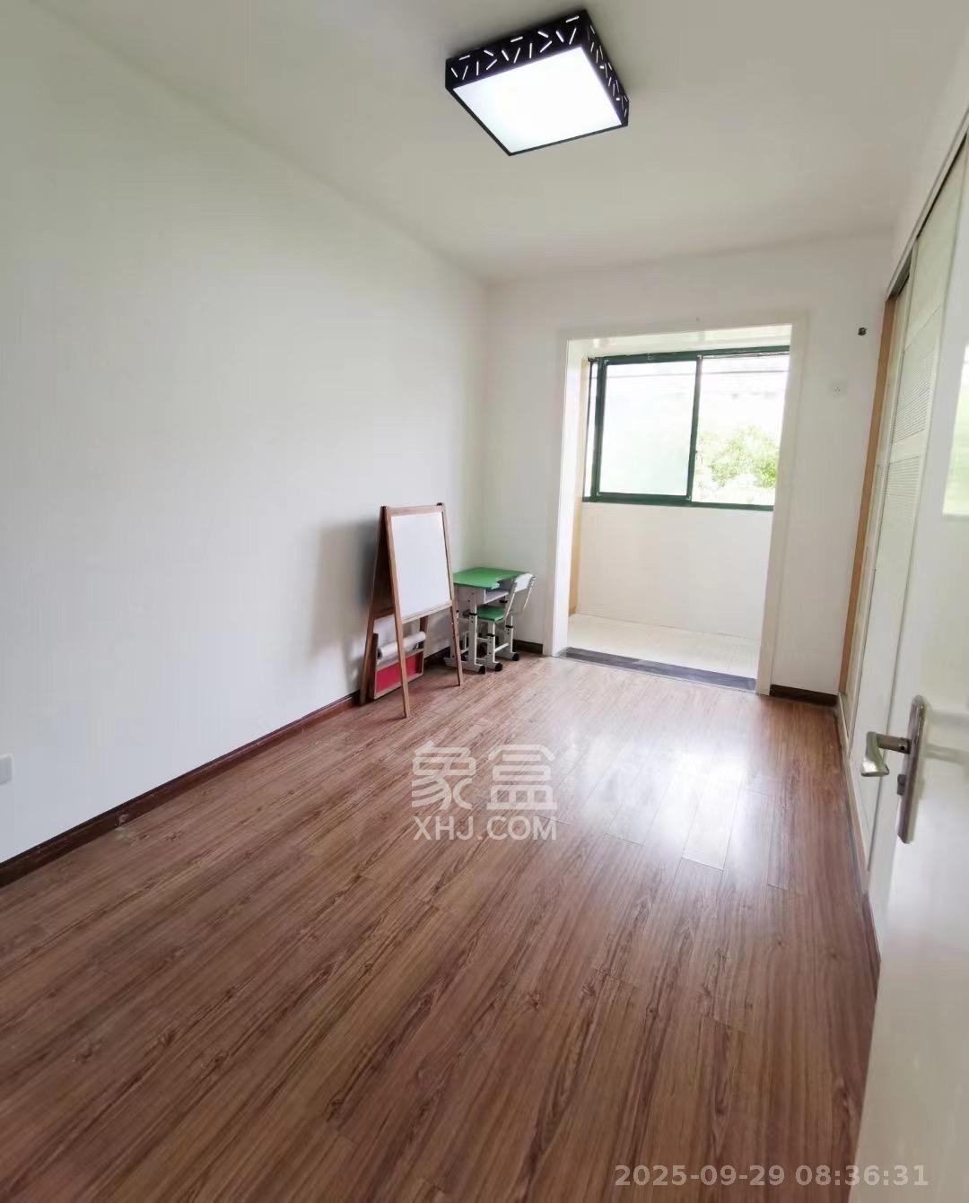 银桂苑 3室2厅2卫 2200.0元/月 银桂苑 3室2厅2卫 2200.0元/月室内图