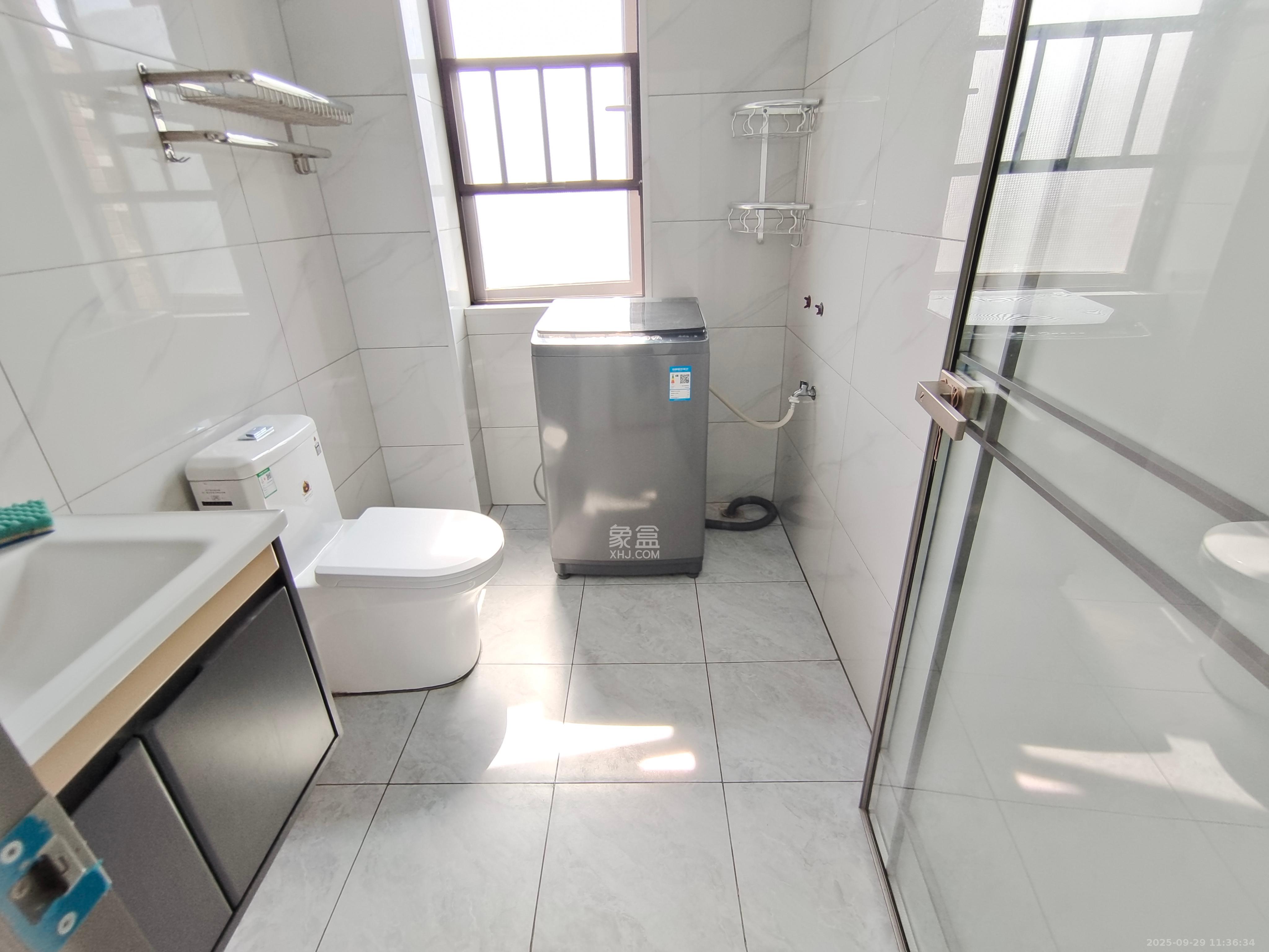 惟泽园 3室2厅2卫 3100.0元/月 惟泽园 3室2厅2卫 3100.0元/月室内图