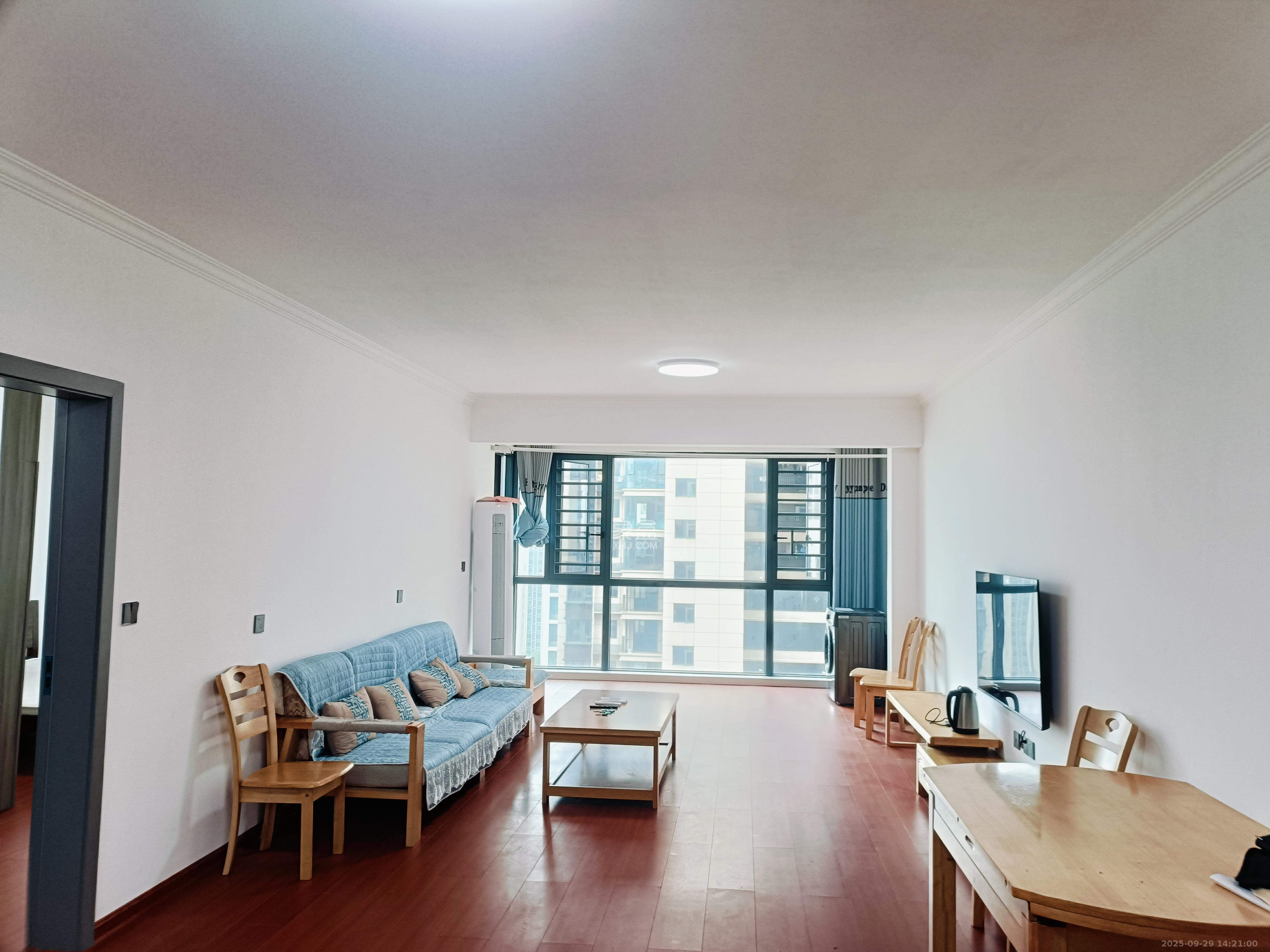 日盛湖湘花苑 3室2厅2卫 2400.0元/月 日盛湖湘花苑 3室2厅2卫 2400.0元/月室内图