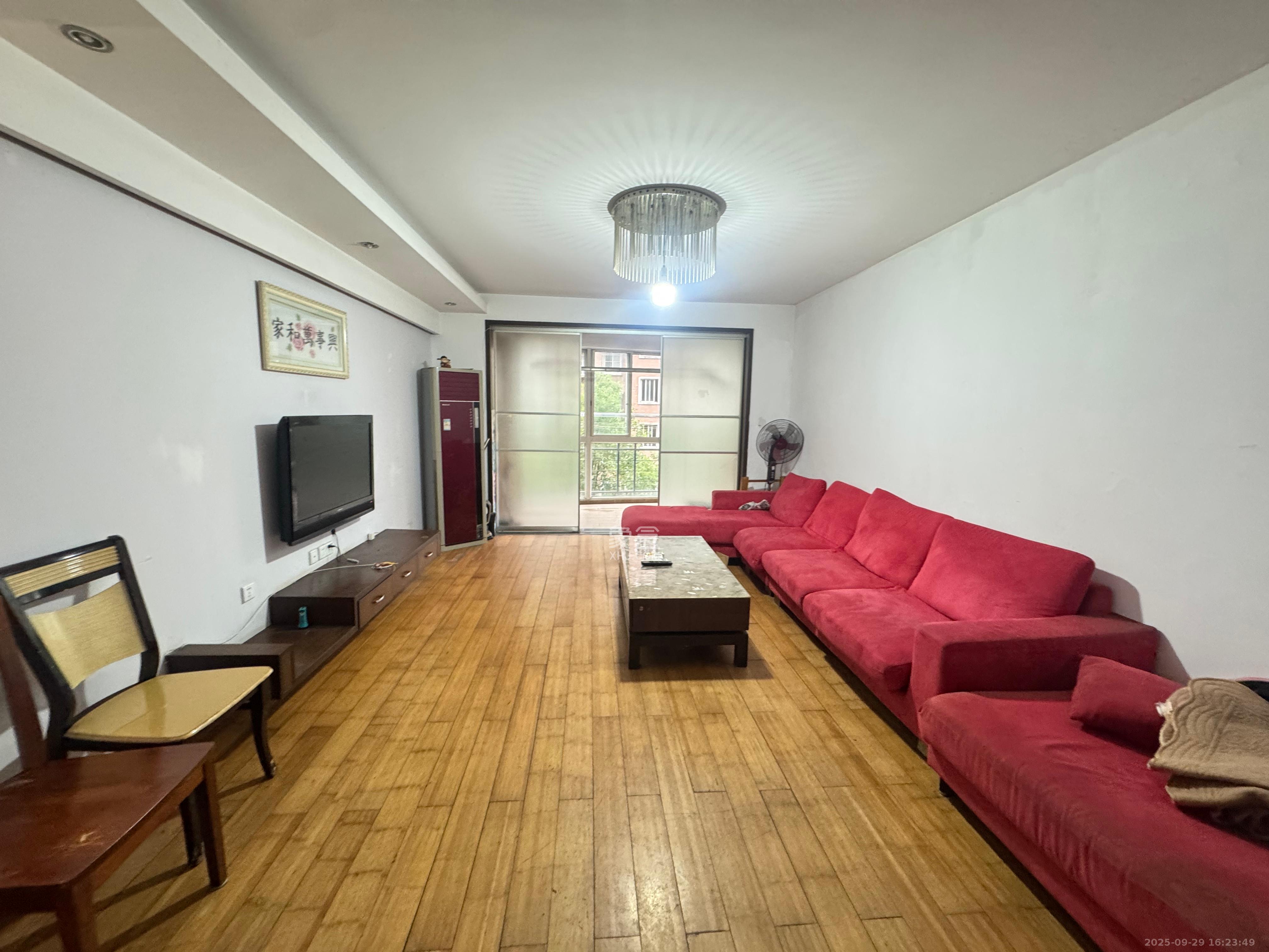 福乐康城 3室2厅2卫 2300.0元/月 福乐康城 3室2厅2卫 2300.0元/月室内图