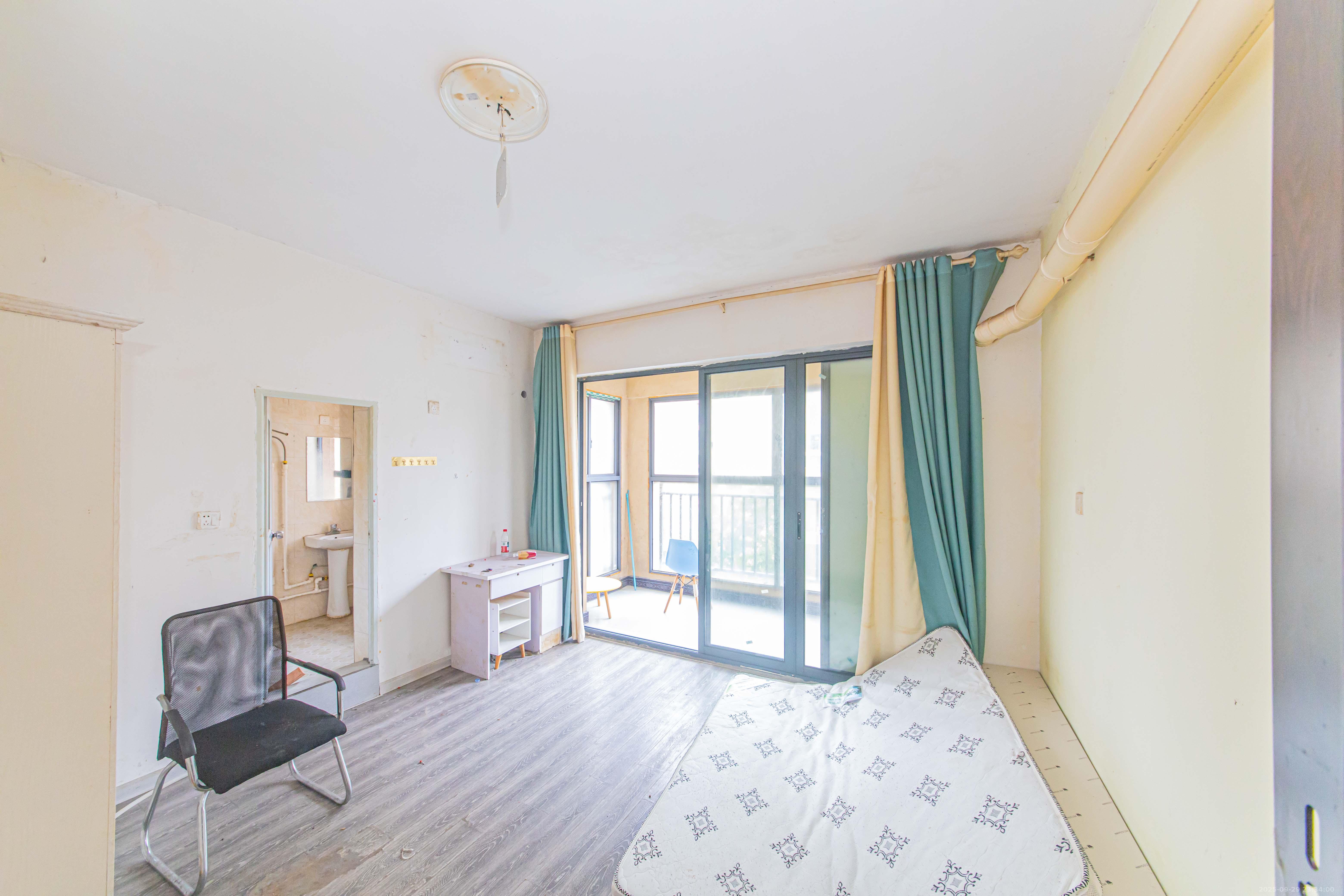 中建芙蓉嘉苑 3室2厅2卫 102.0万 中建芙蓉嘉苑 3室2厅2卫 102.0万客厅