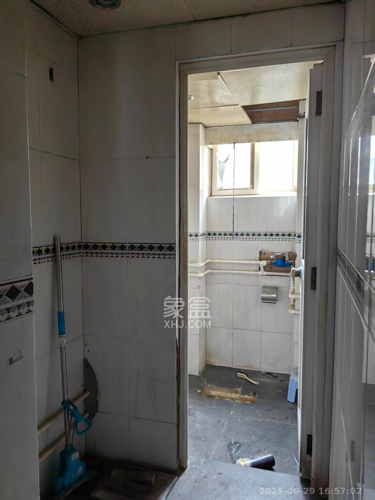 海威大厦 3室1厅1卫 1800.0元/月 海威大厦 3室1厅1卫 1800.0元/月室内图