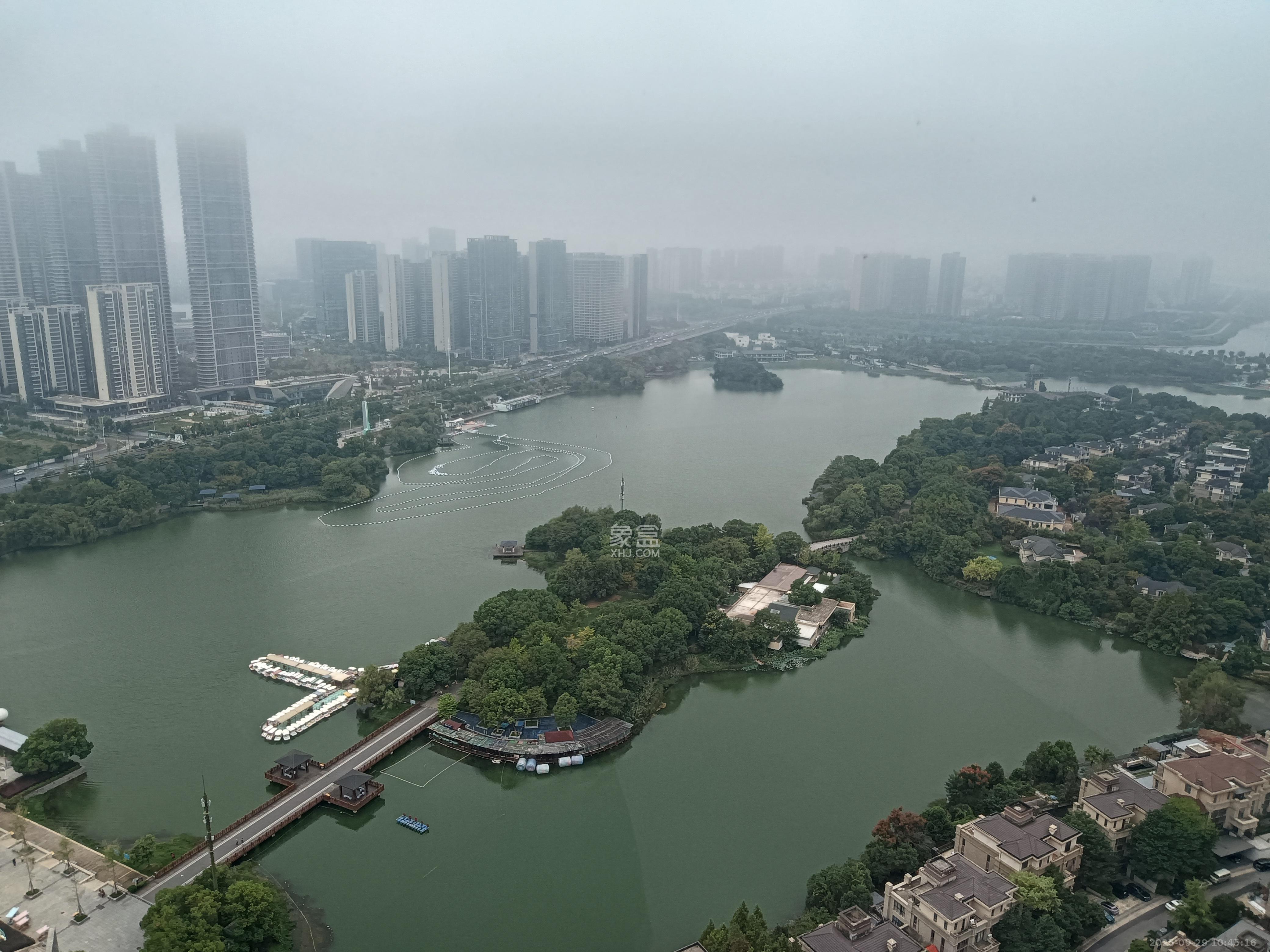 藏珑湖上公馆  3室2厅2卫    5800.0元/月室内图